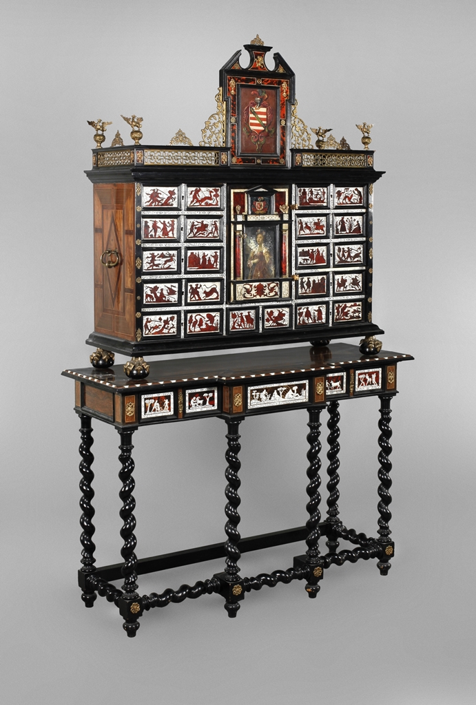Fine cabinet in the Renaissance style - Image 2 of 18