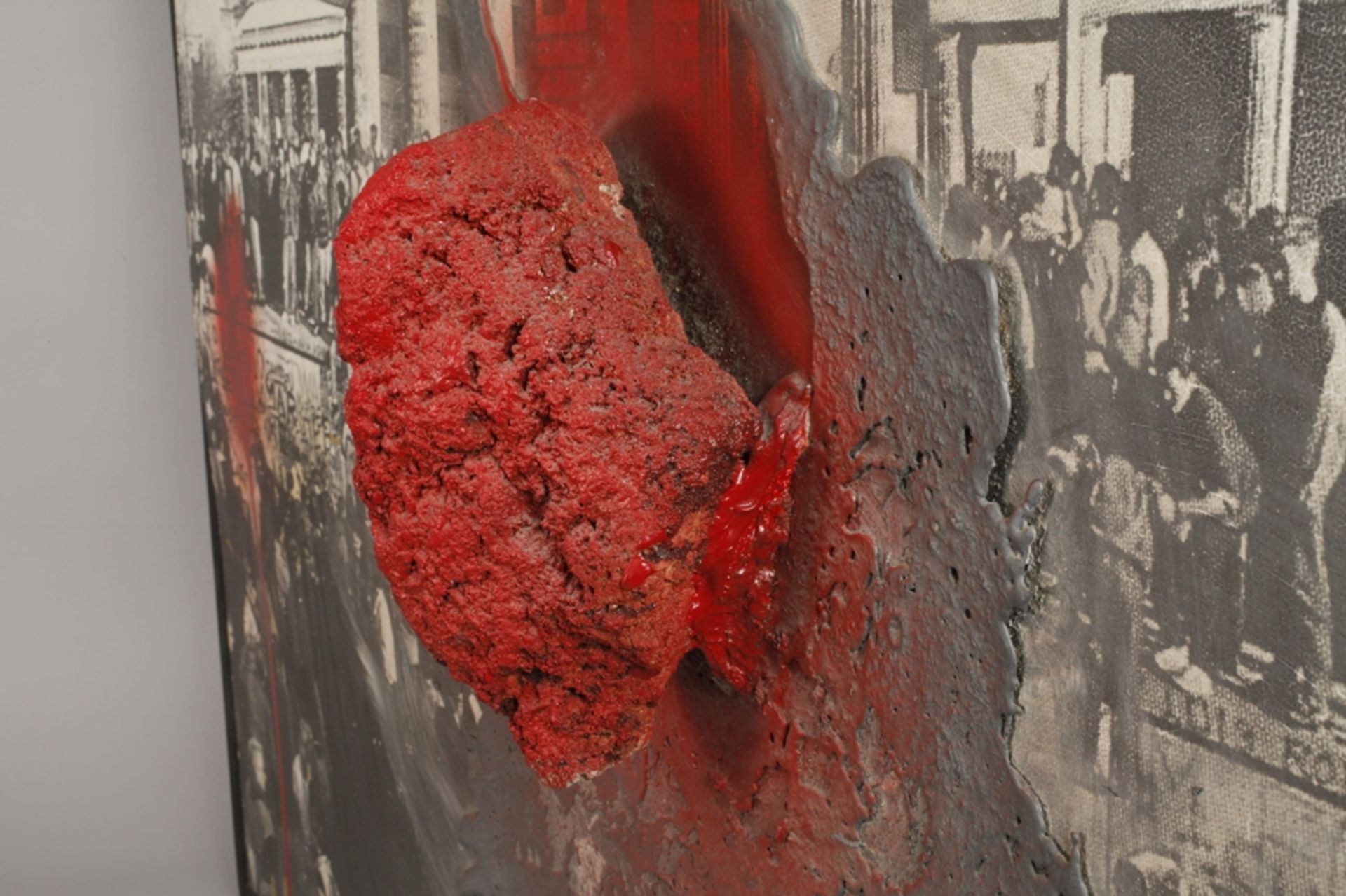 Wolf Vostell, "Das steinerne Herz" - Bild 5 aus 7