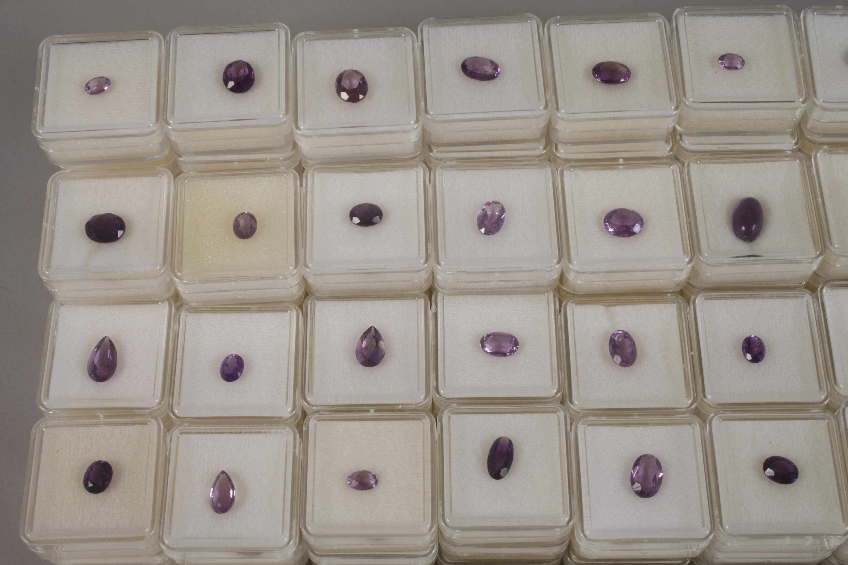 Extensive collection of faceted amethysts - Image 2 of 3