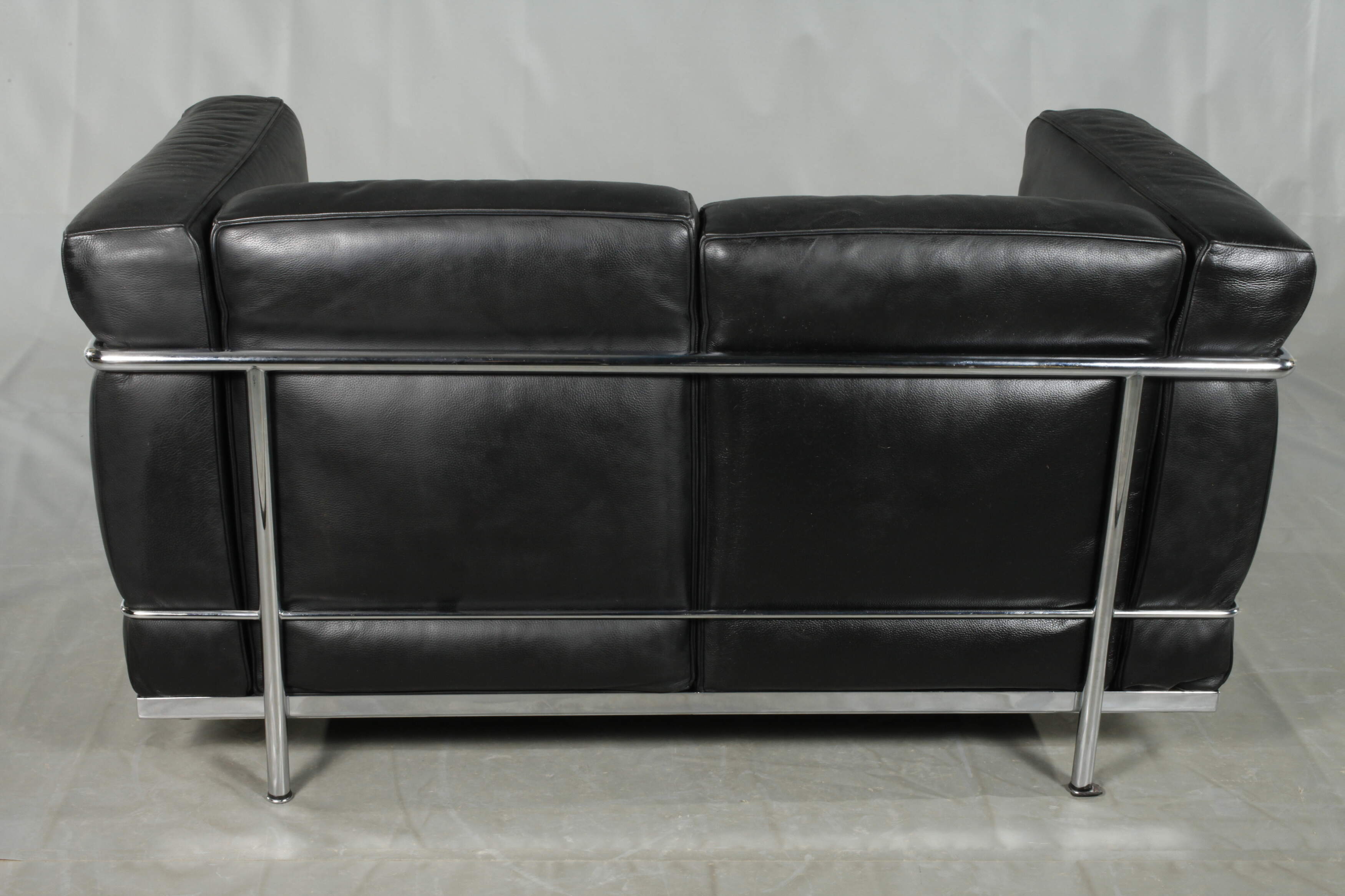 Leather sofa LC2 Le Corbusier, Leather sofa LC2  - Image 5 of 5