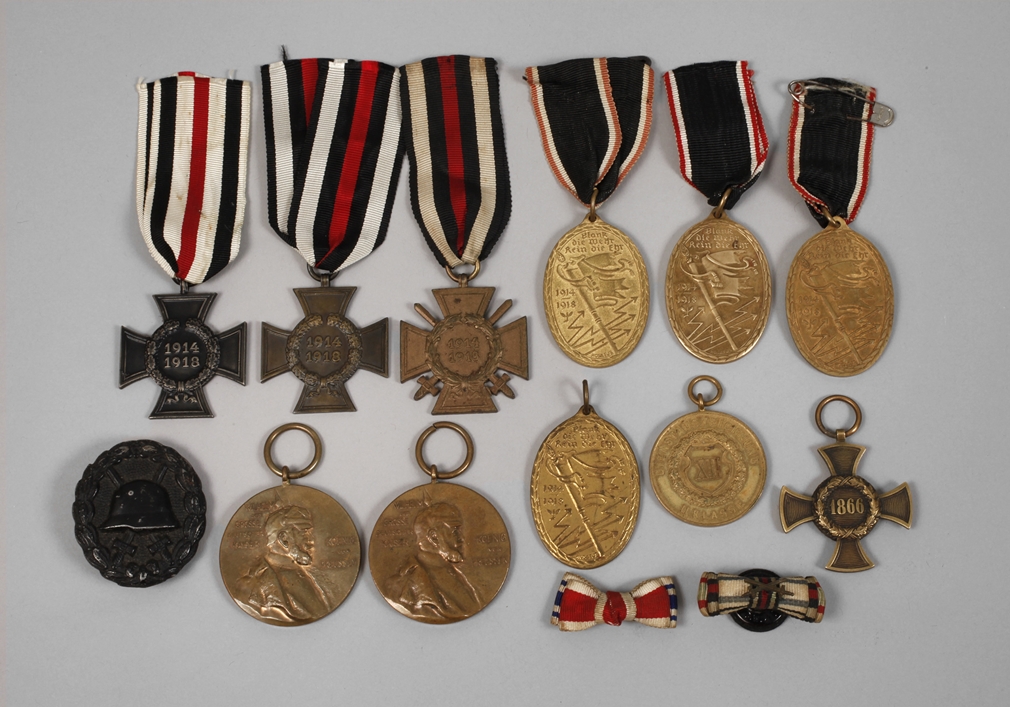 A collection of medals from World War I