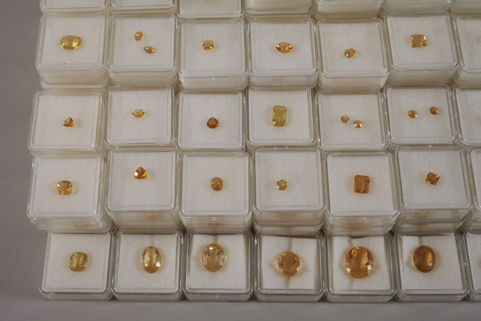 Extensive collection of faceted citrines - Image 2 of 3