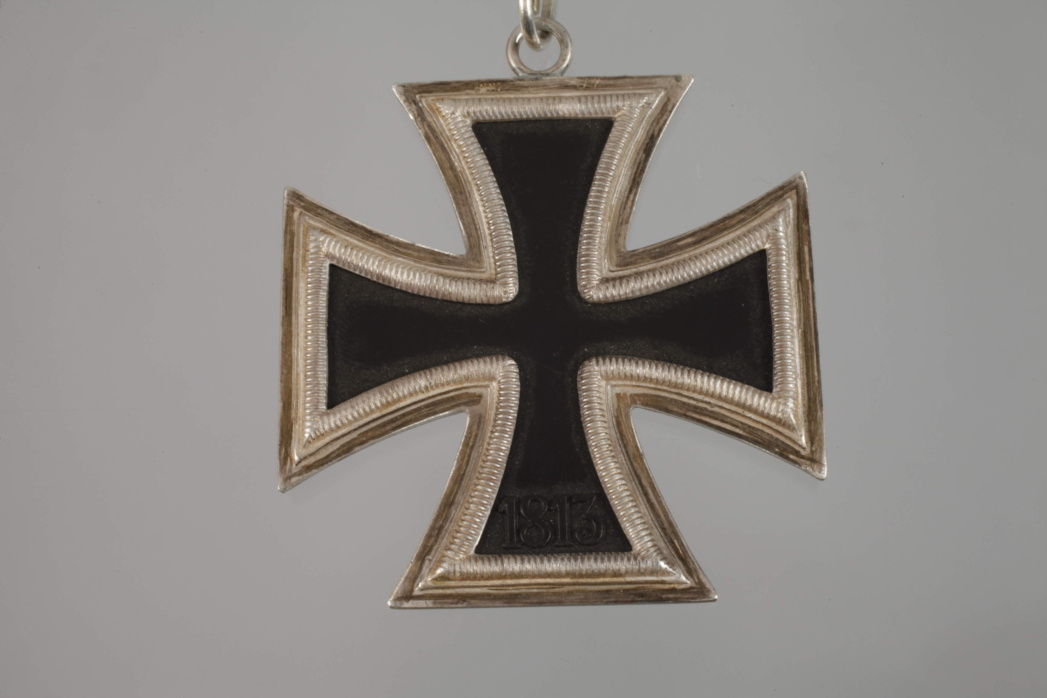 Knight's Cross - Image 2 of 4