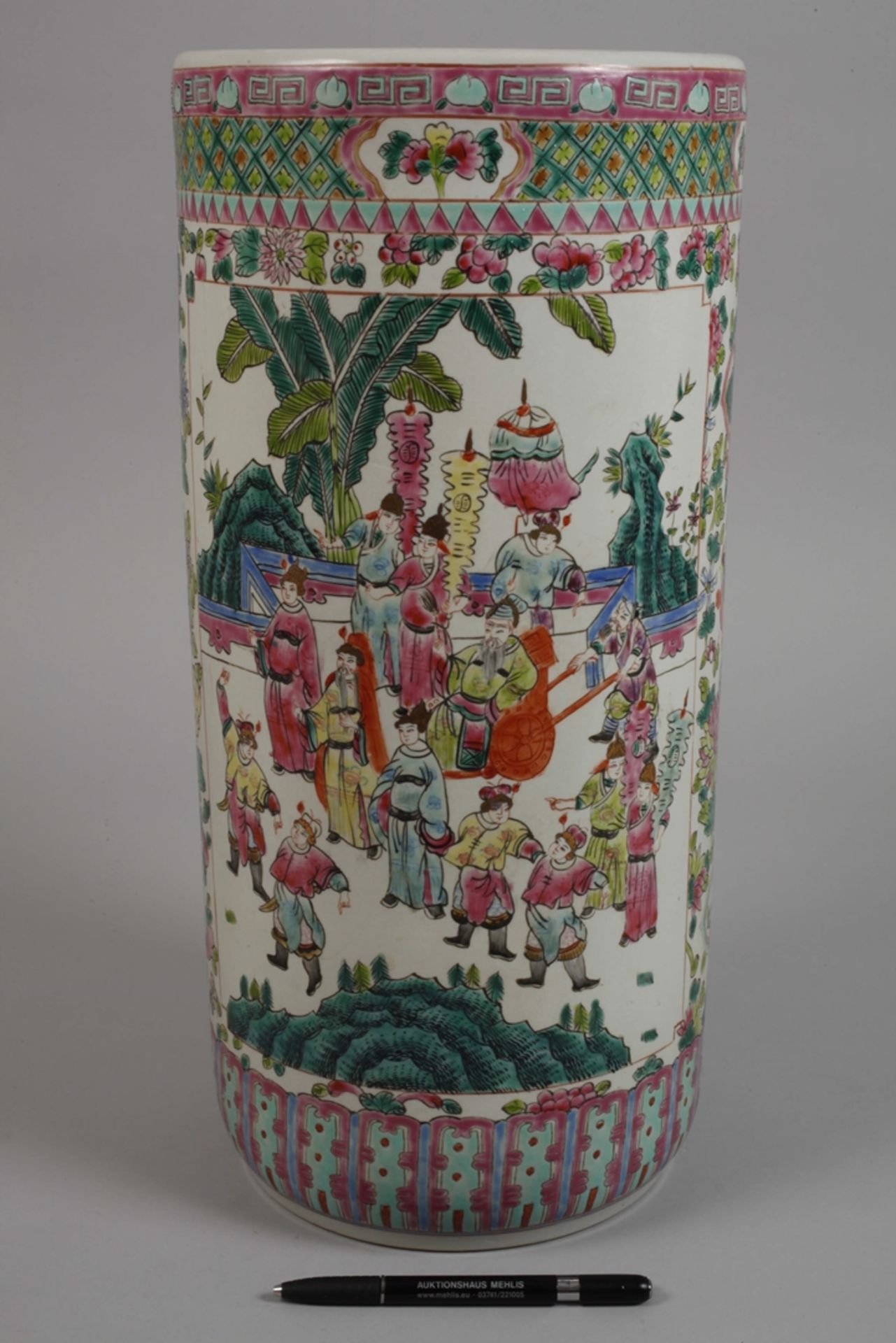 Famille rose floor vase - Image 3 of 4