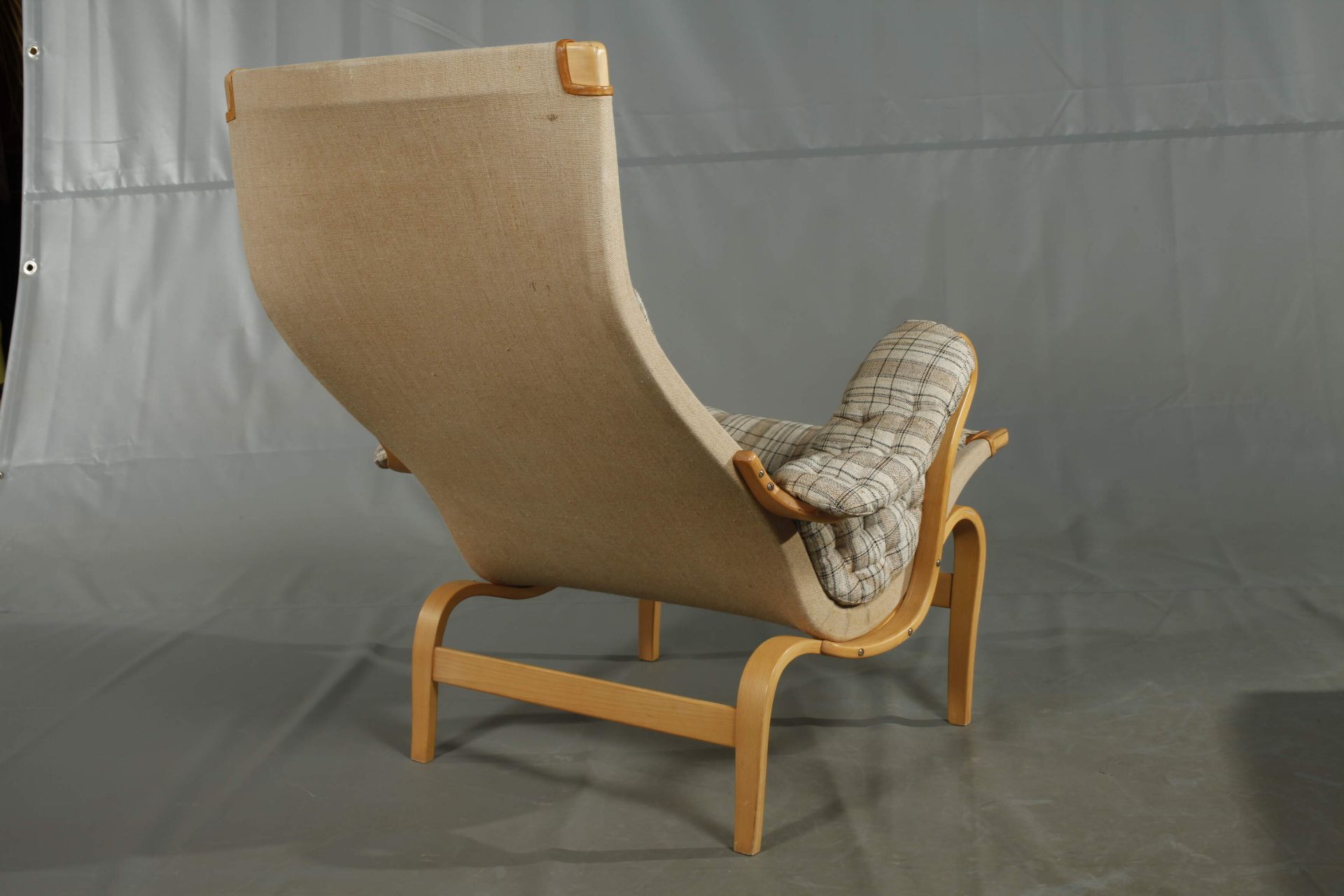 Bruno Mathsson, Two Pernille armchairs and ottoman - Image 4 of 6