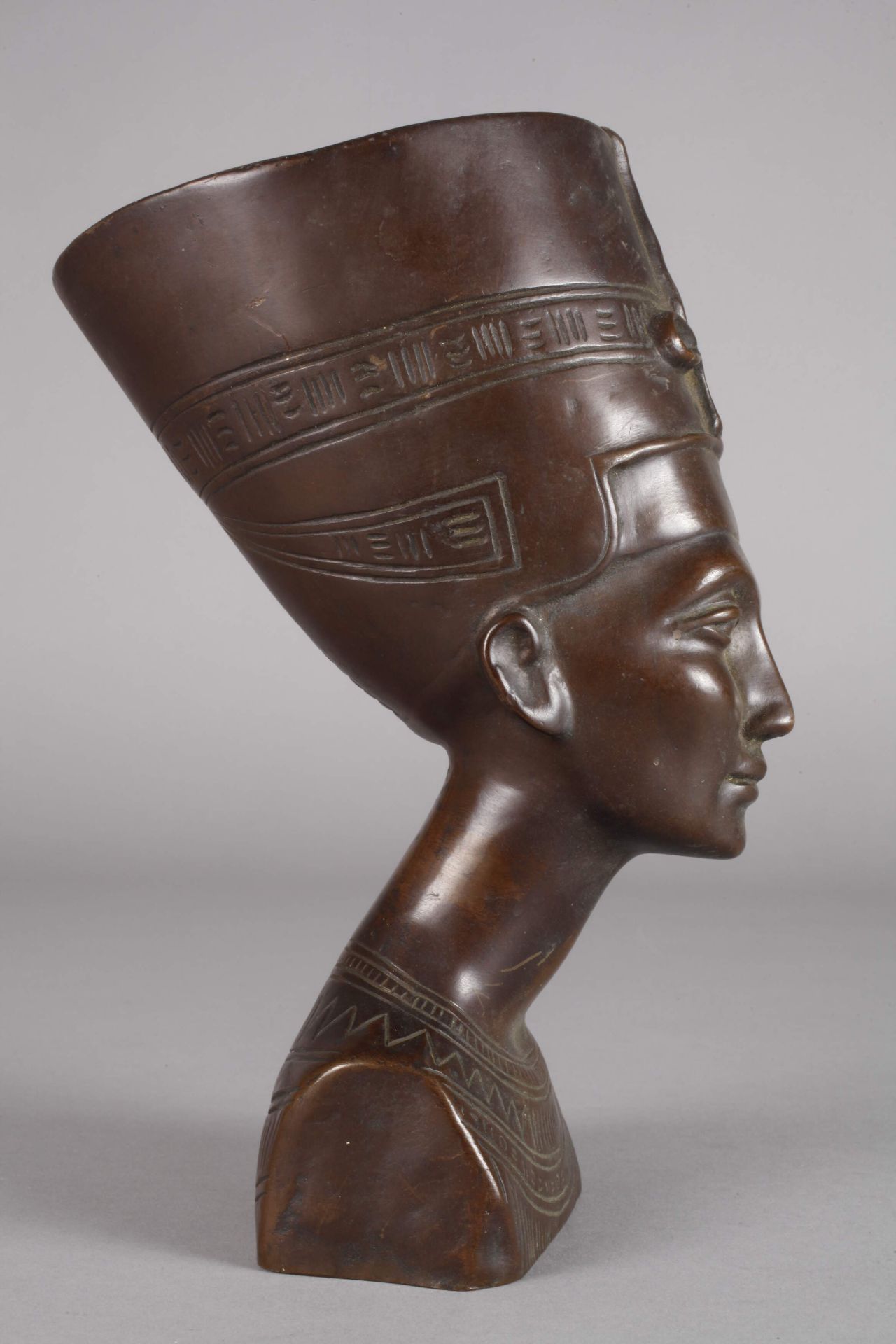 Antique Reception Bust of Nefertiti - Image 3 of 5