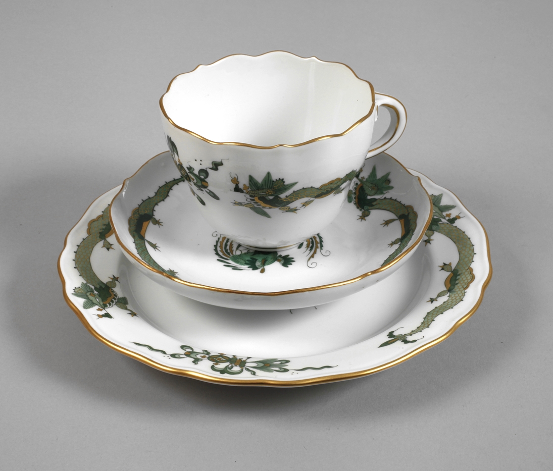 Meissen place setting "Rich Dragon, green"