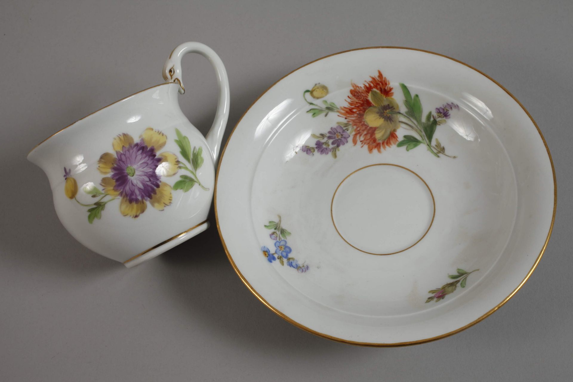 Meissen mixed lot of cups with swan-neck handles - Image 6 of 6