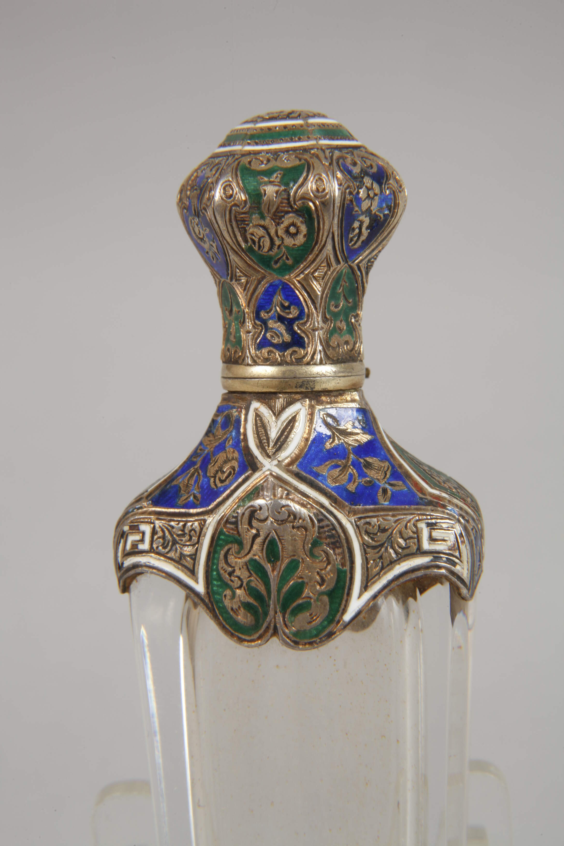 Fine perfume bottle - Image 2 of 4