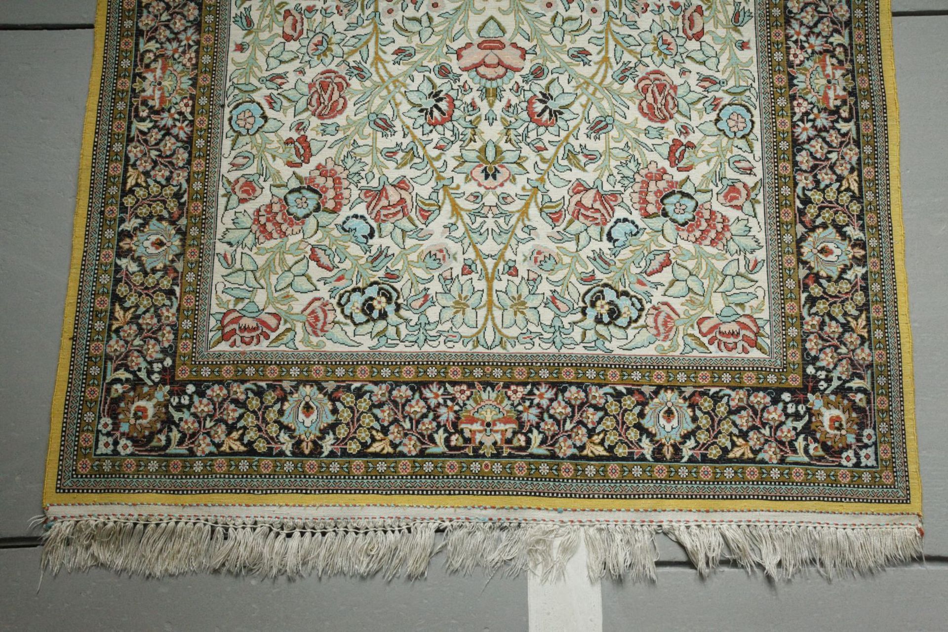 Silk carpet - Image 4 of 14
