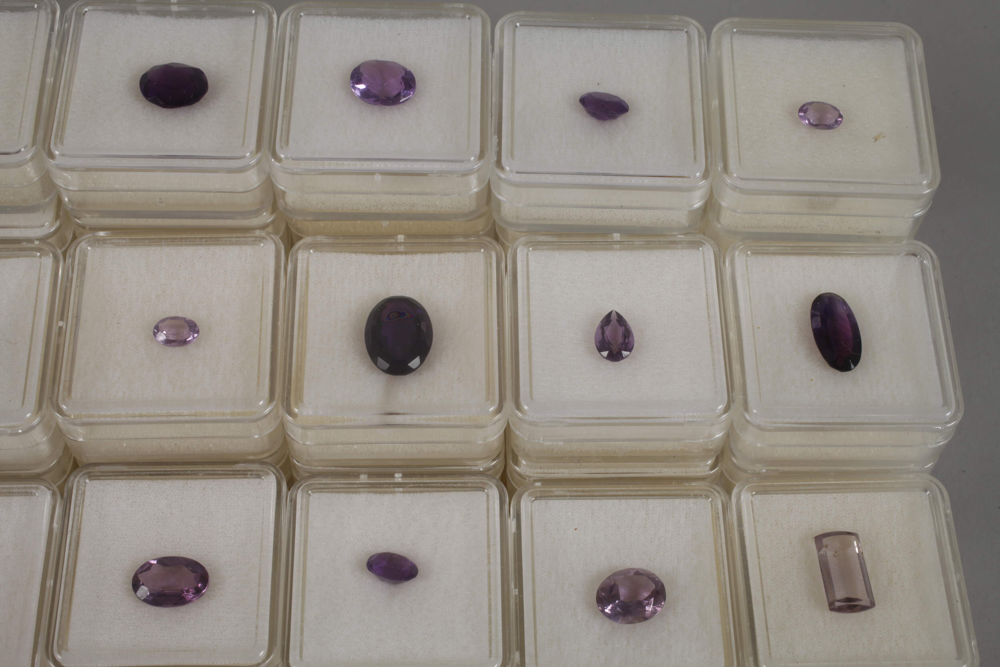 Extensive collection of faceted amethysts - Image 3 of 3