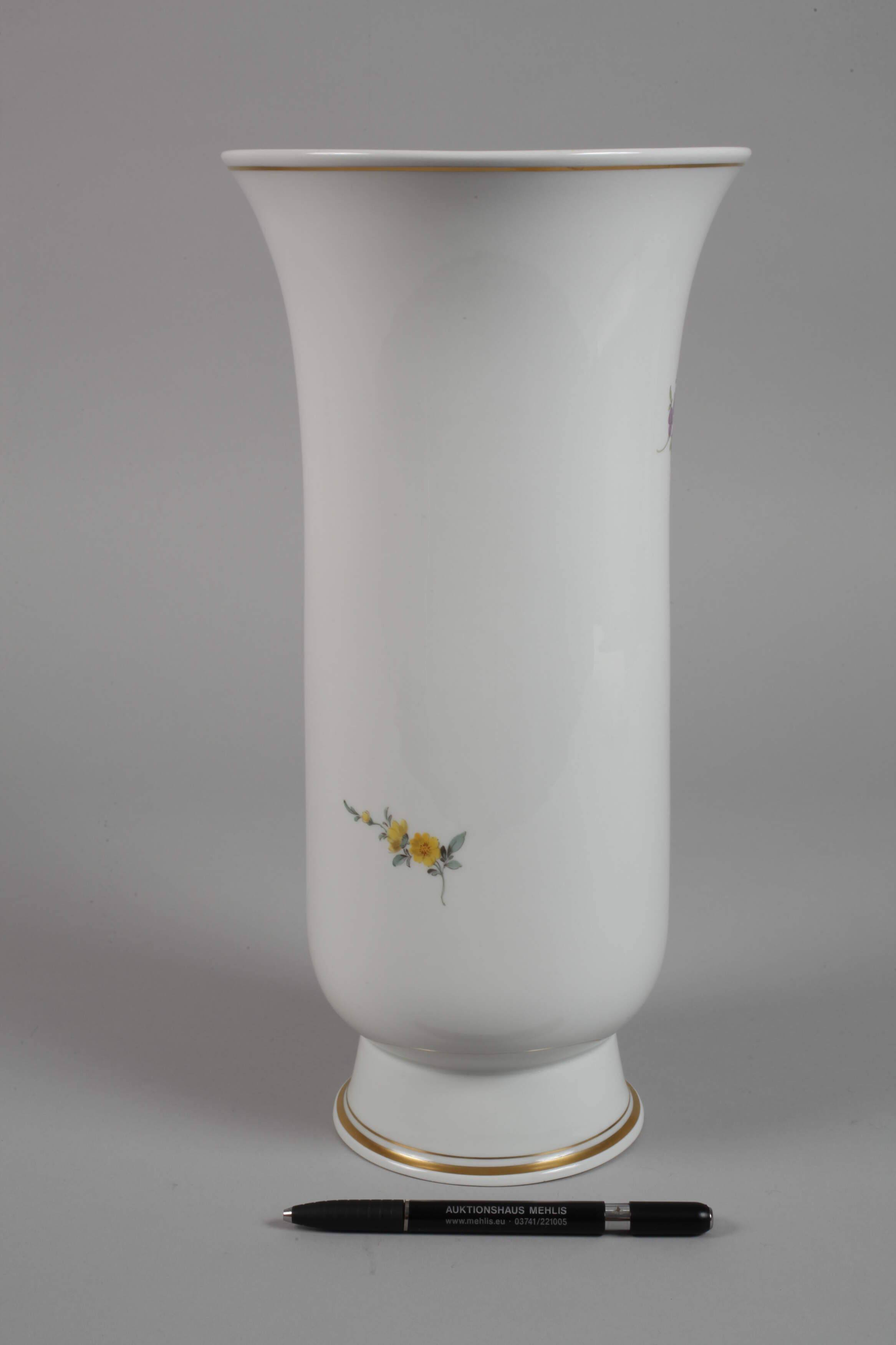 Meissen large vase "Blumenbukett" - Image 2 of 3