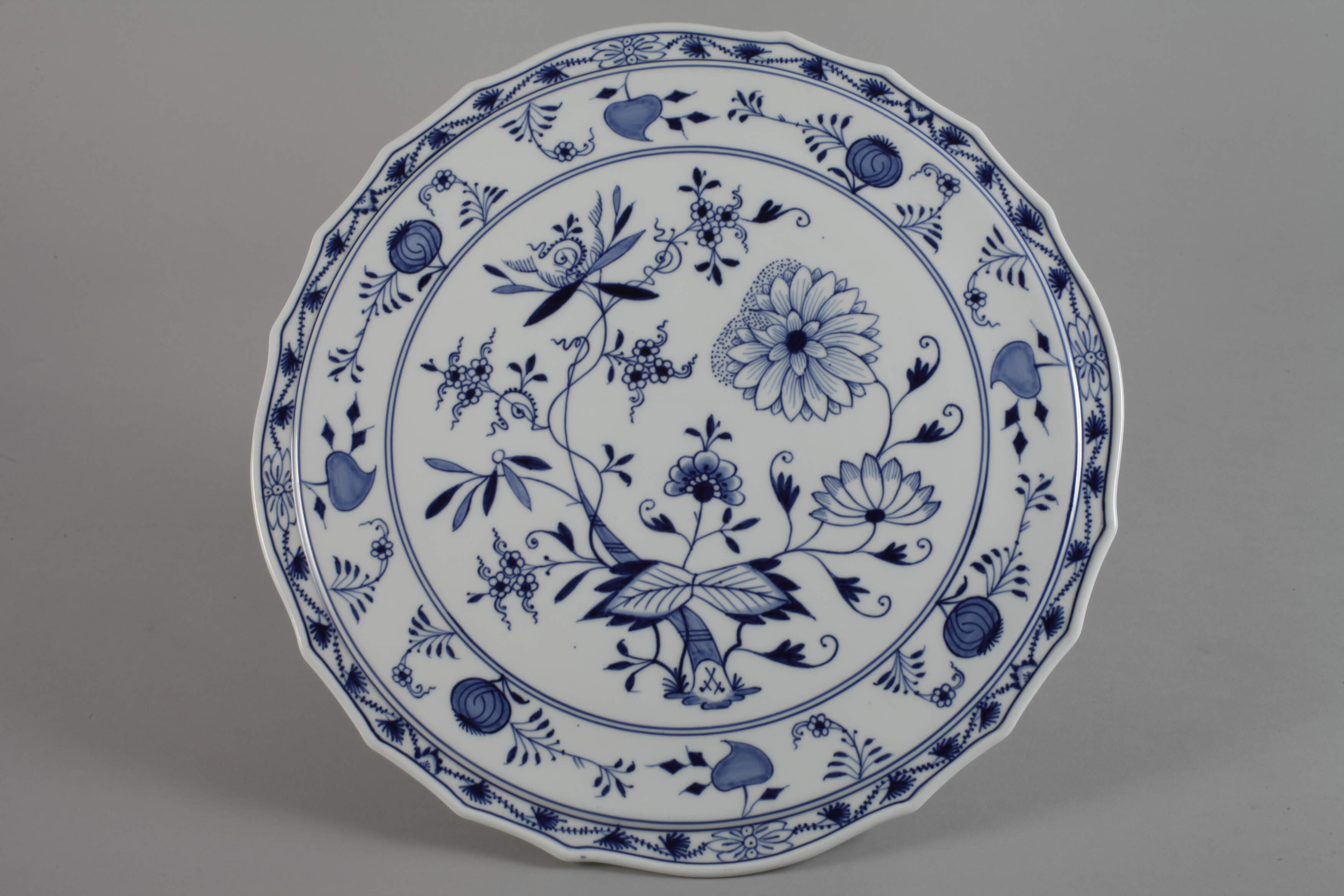 Meissen cake and pie plate "Onion pattern" - Image 4 of 6