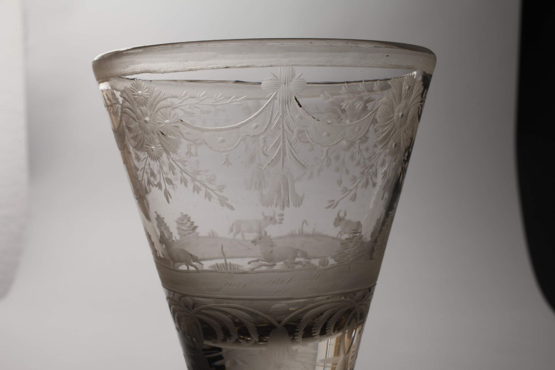 Classical goblet glass - Image 3 of 5