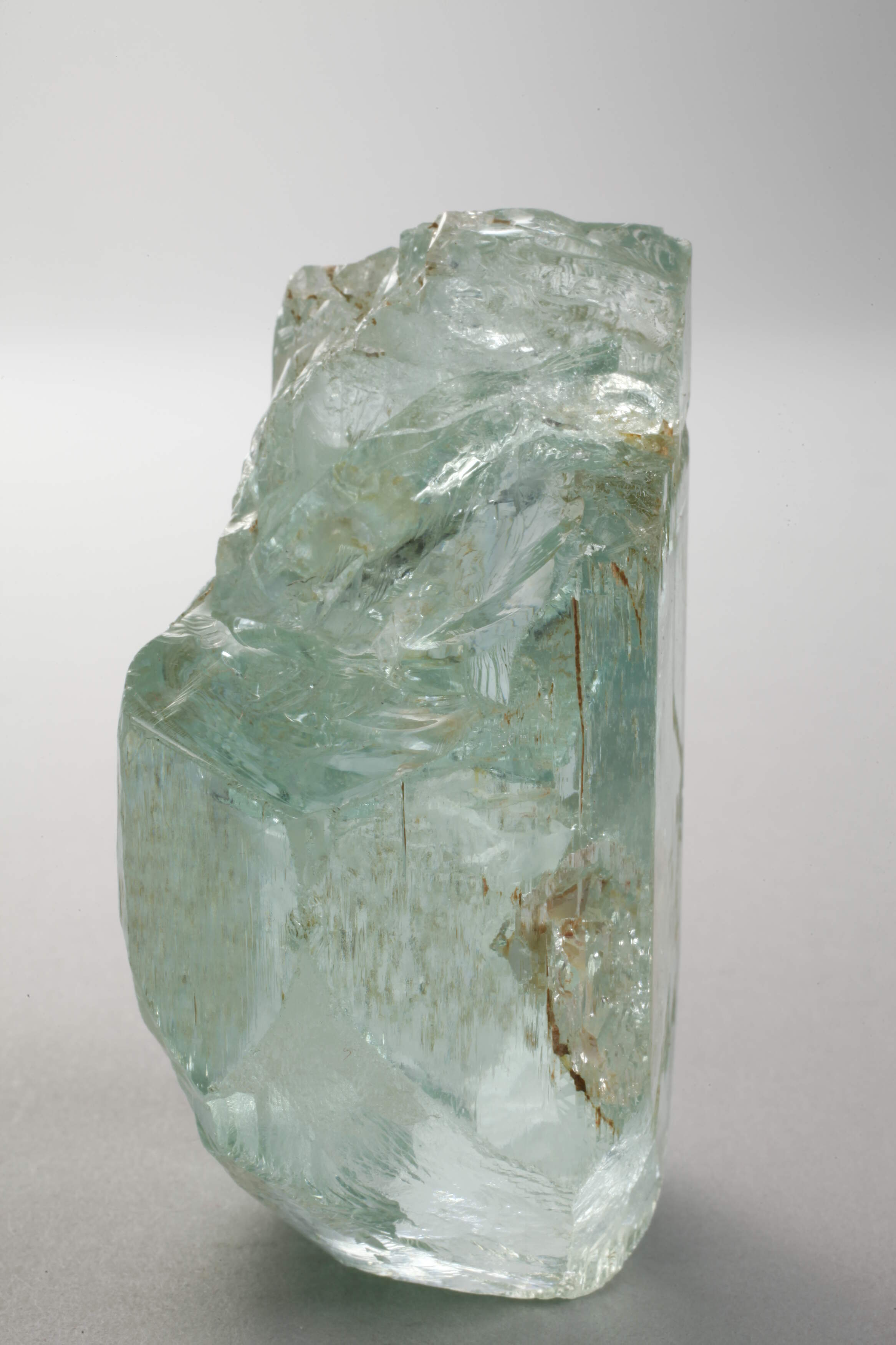 Large aquamarine crystal - Image 3 of 6