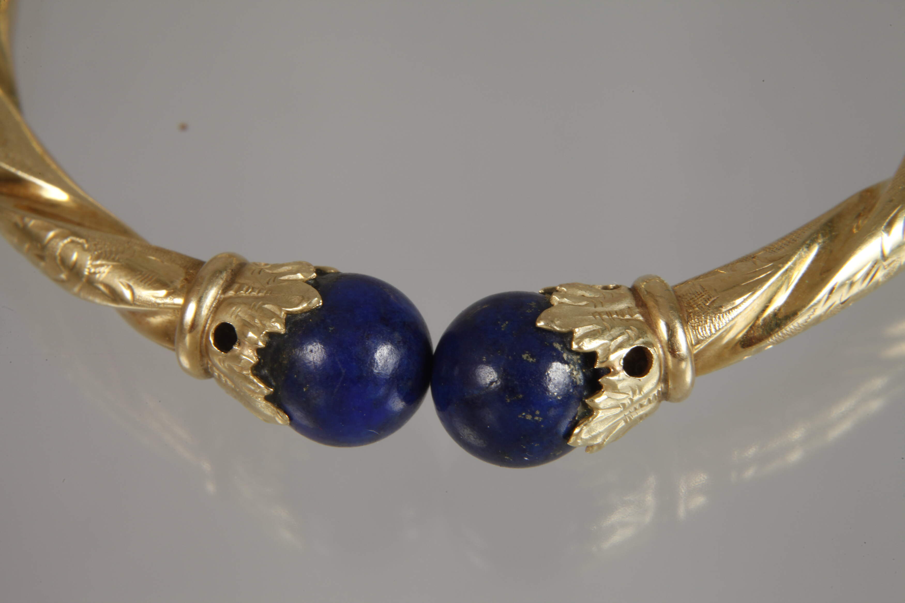 Bangle with lapis lazuli - Image 2 of 3