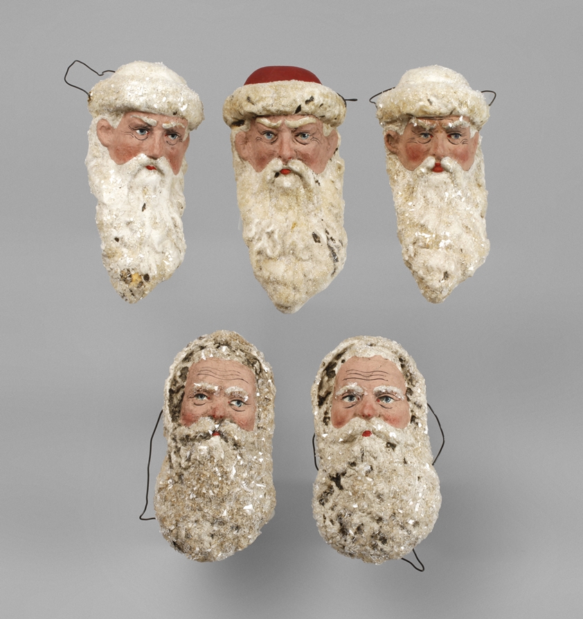 Dresden cardboard set of plastic Santas 