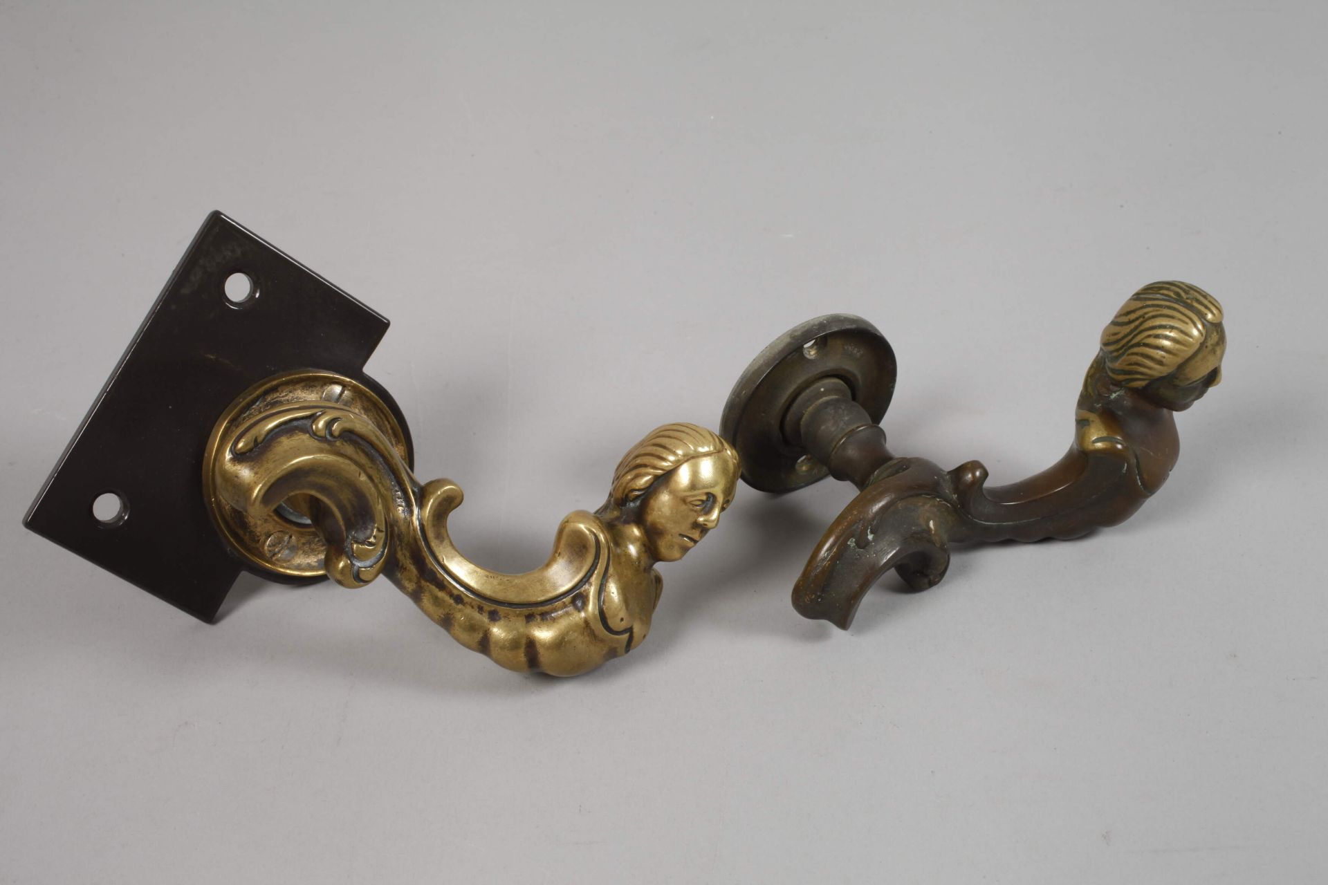 A collection of historical door handles - Image 6 of 6