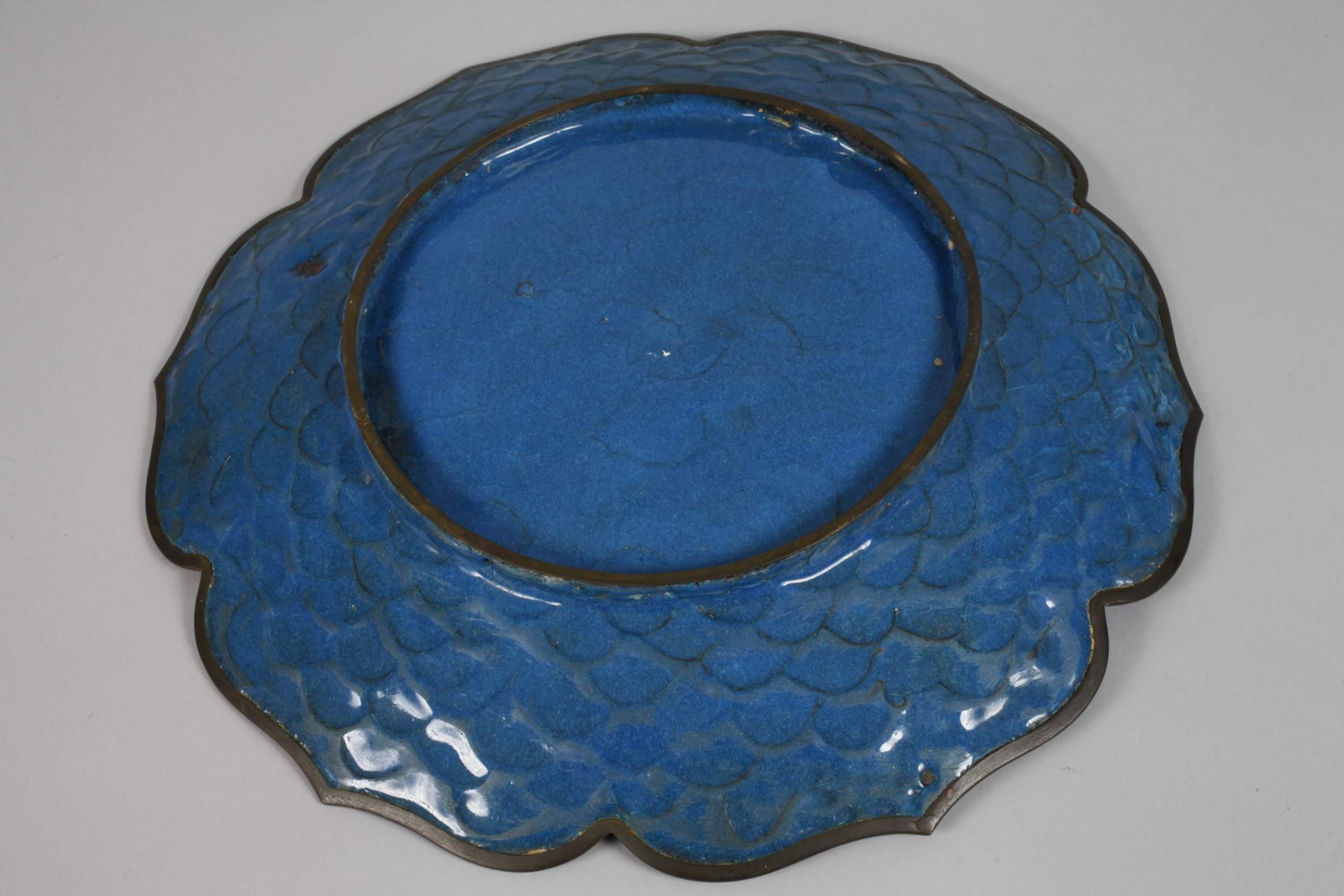 Pair of cloisonné wall plates - Image 4 of 4