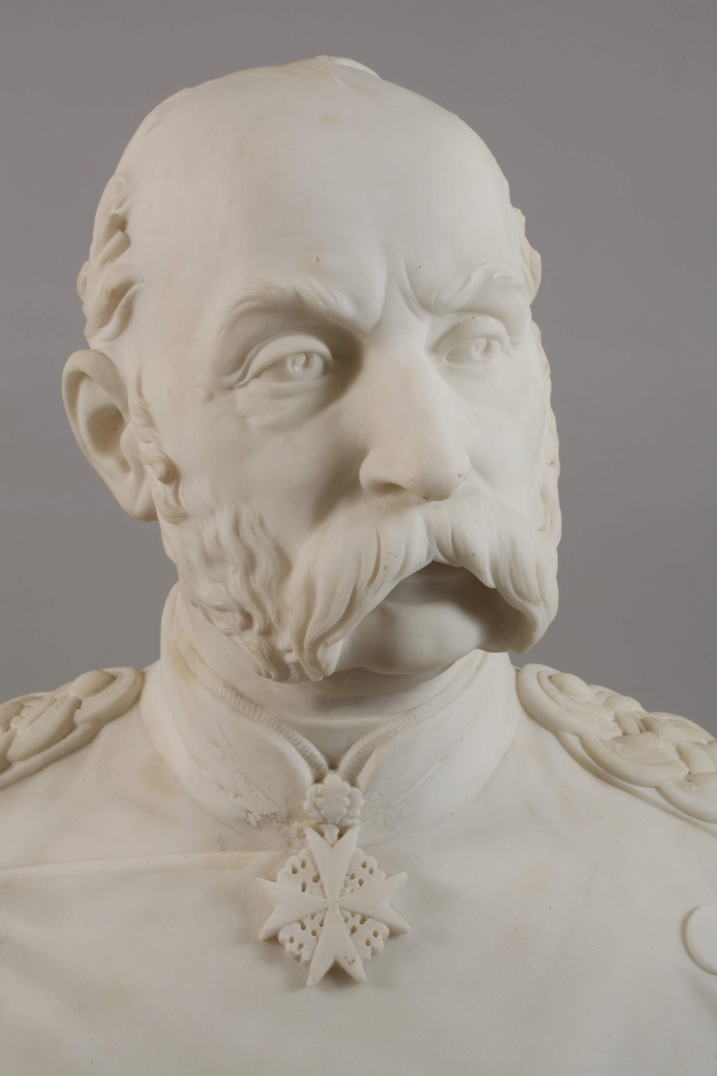 Emil Steiner, marble bust of Albert of Saxony - Image 2 of 9