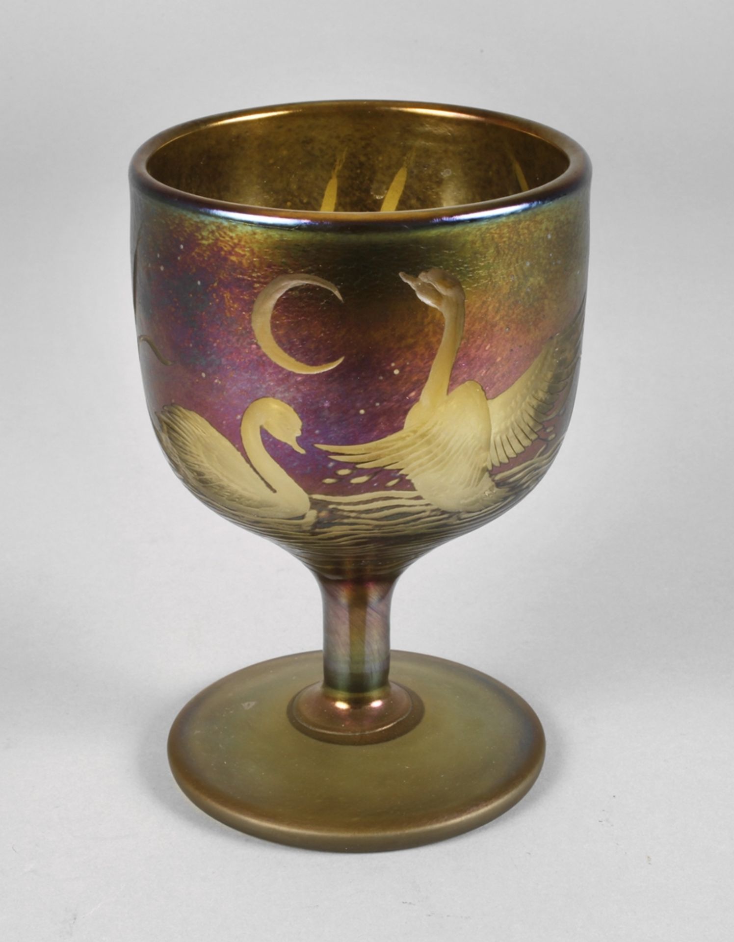 Goblet glass with swan motifsSchmid-Jacquet Goblet glass with swan motifs