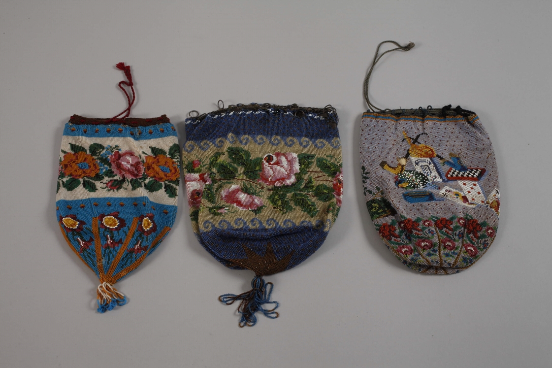 A Collection of Beaded Bags - Image 3 of 3