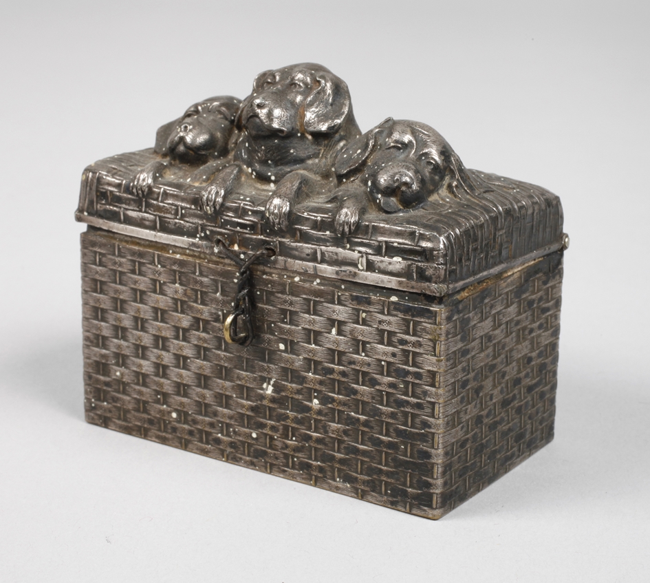 WMF money box as a travelling chest with dogs