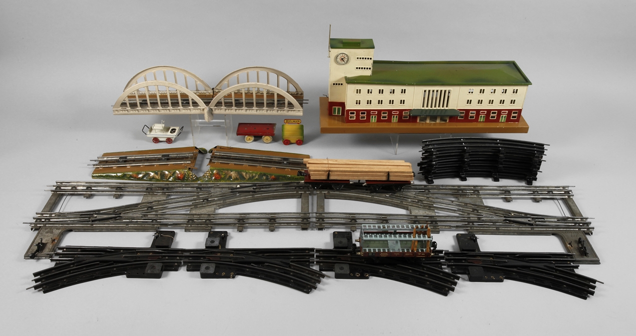 Märklin collection of freight wagons and railway accessories