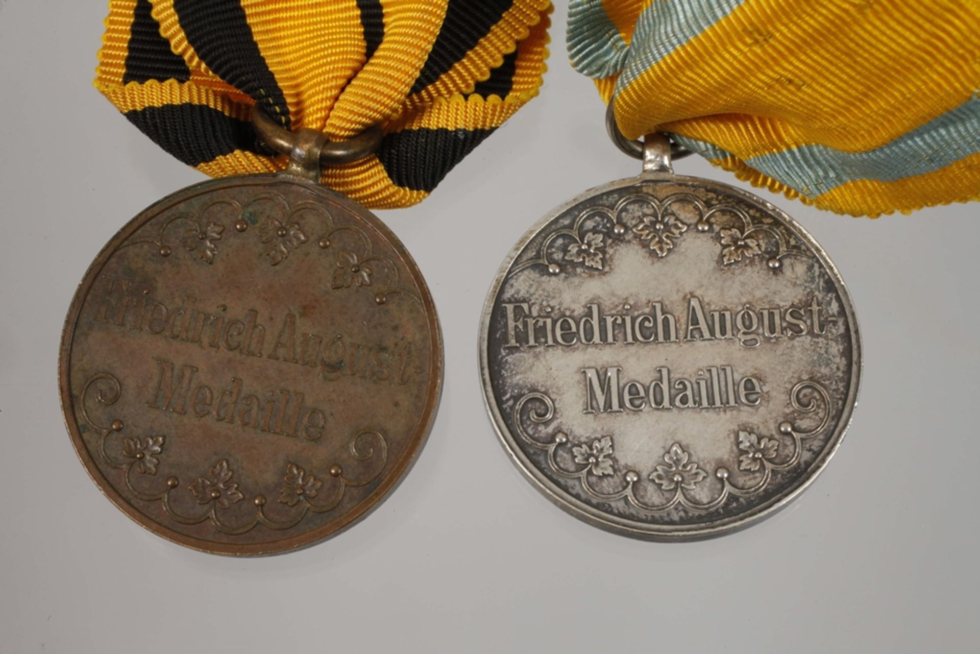 Zwei Friedrich-August-Medaillen - Bild 3 aus 3