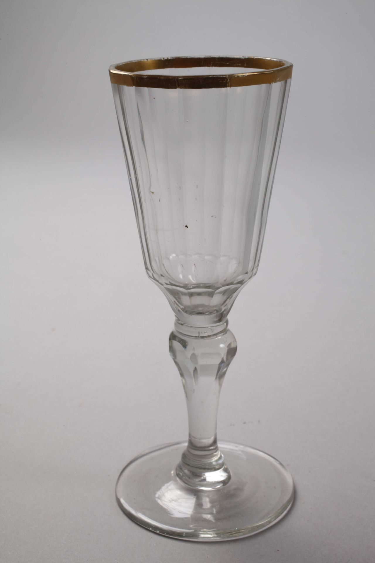 Pair of goblet glasses - Image 2 of 4