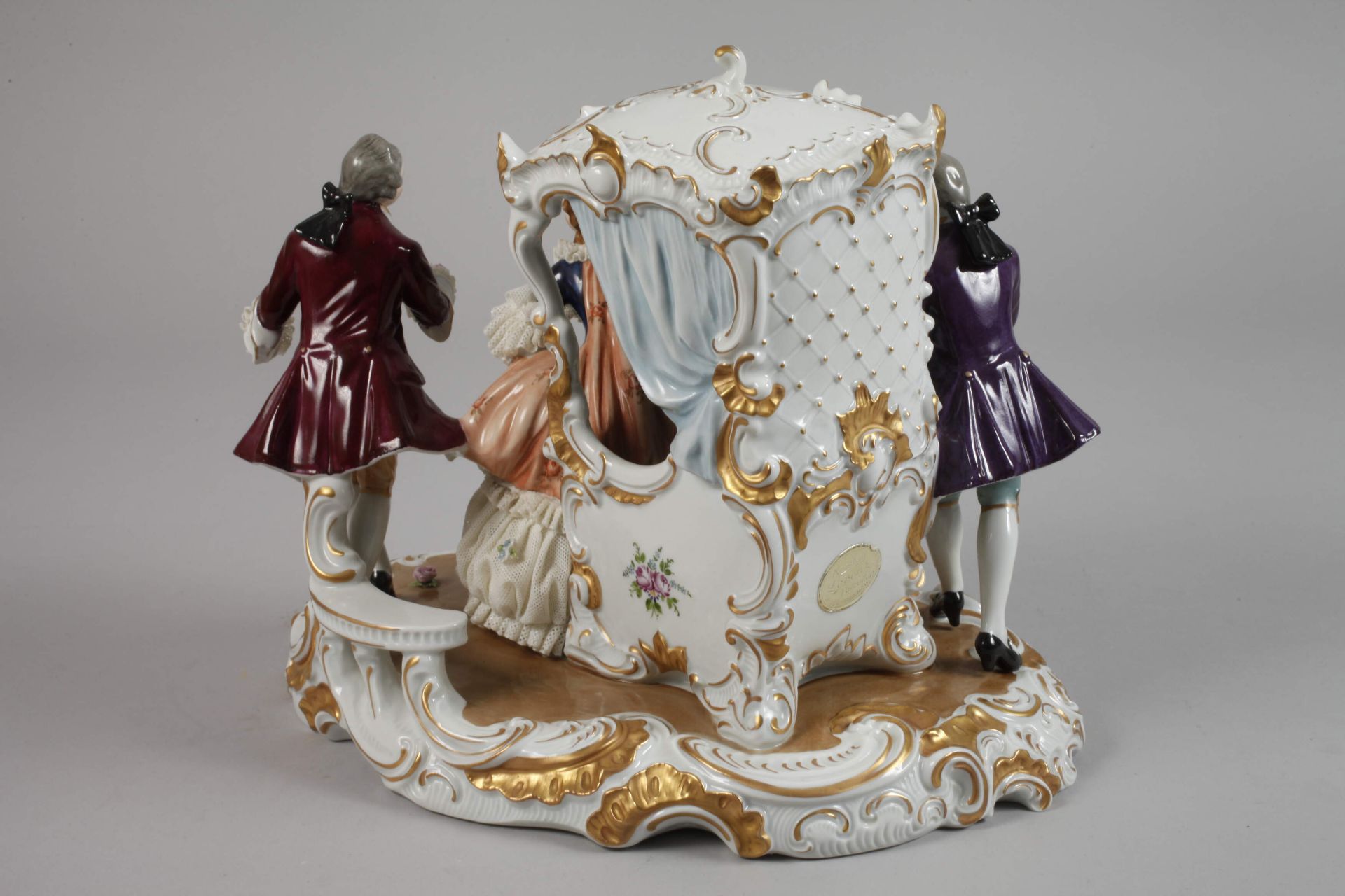 Unterweißbach Rococo group with palanquin - Image 5 of 7