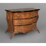 Baroque chest of drawers