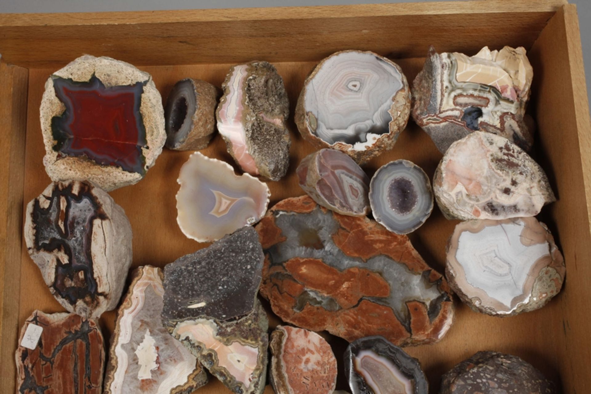 A collection of agates - Image 4 of 4