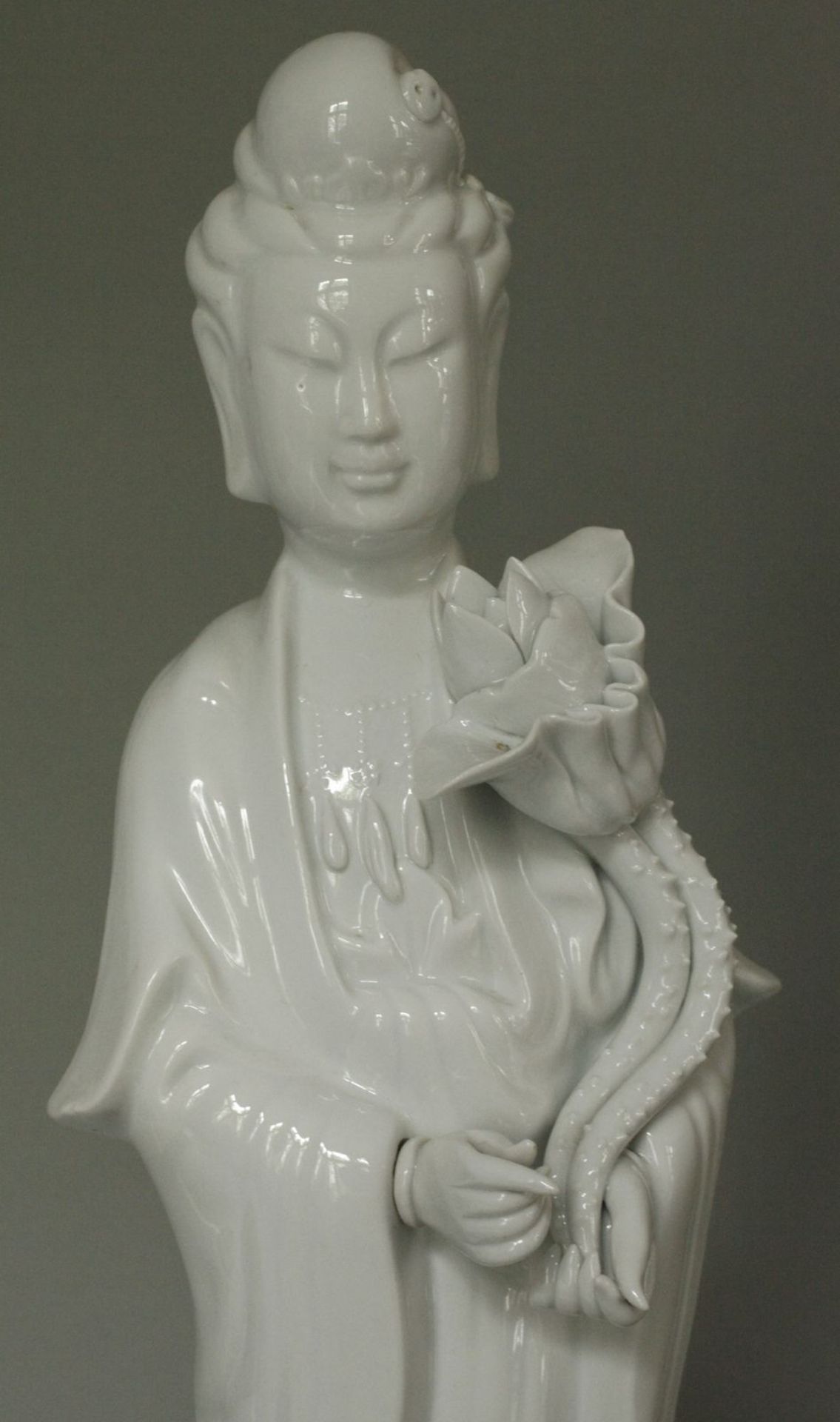 Three porcelain figures - Image 2 of 16