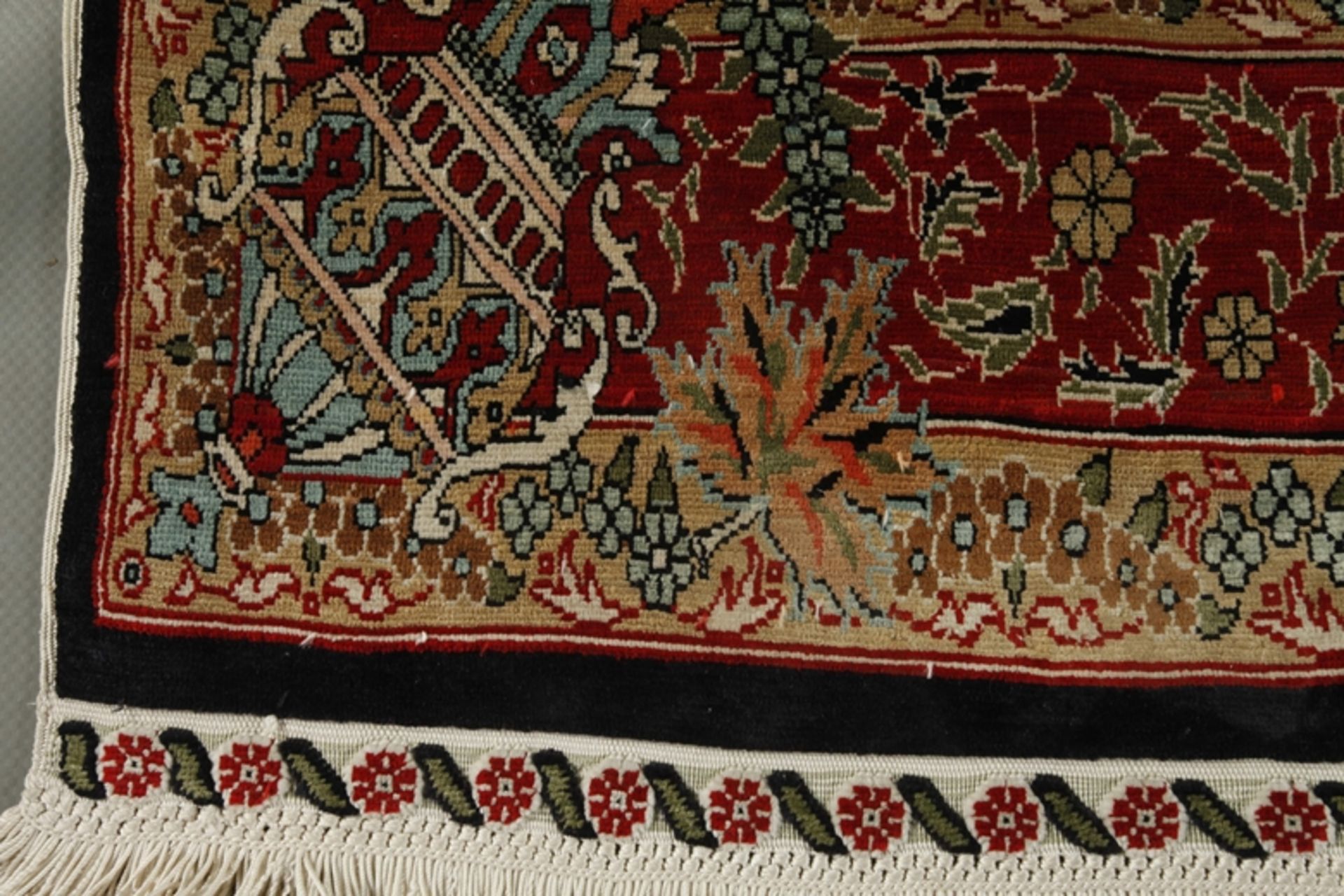 Small silk carpet - Image 3 of 5