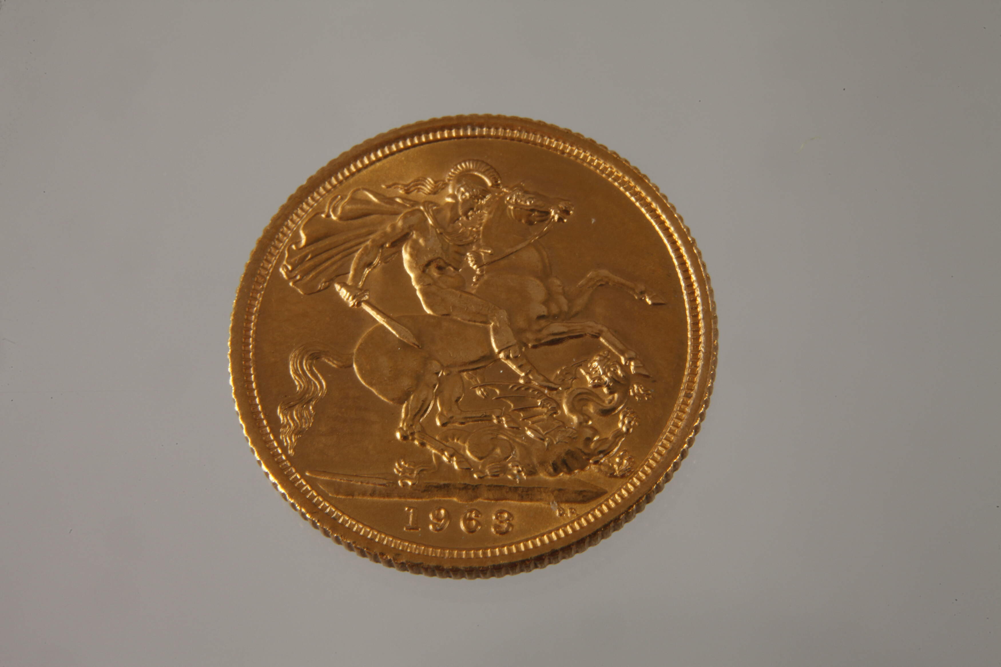 1 Sovereign Gold - Image 3 of 3
