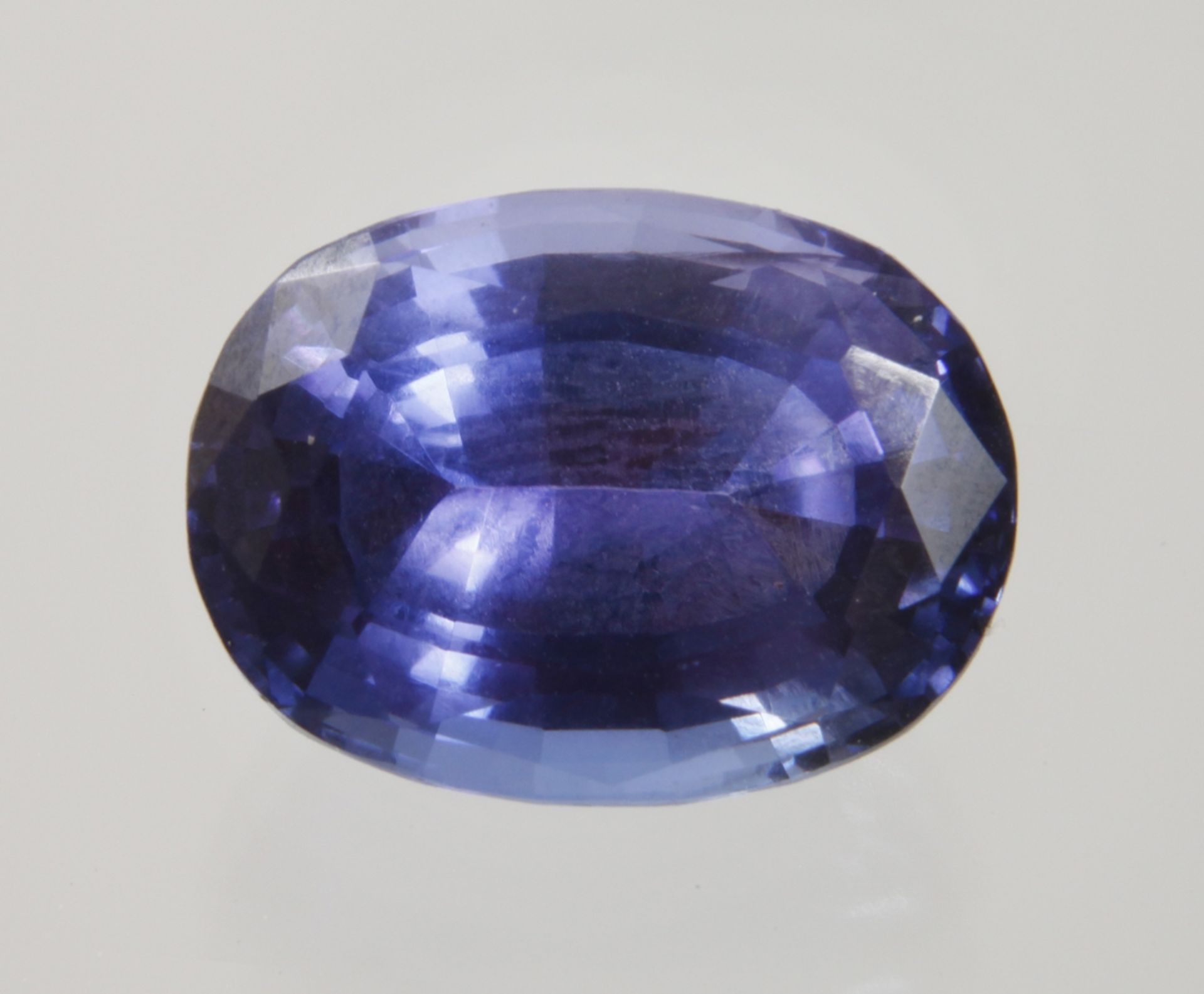 Facetted tanzanite of 8.8 ct