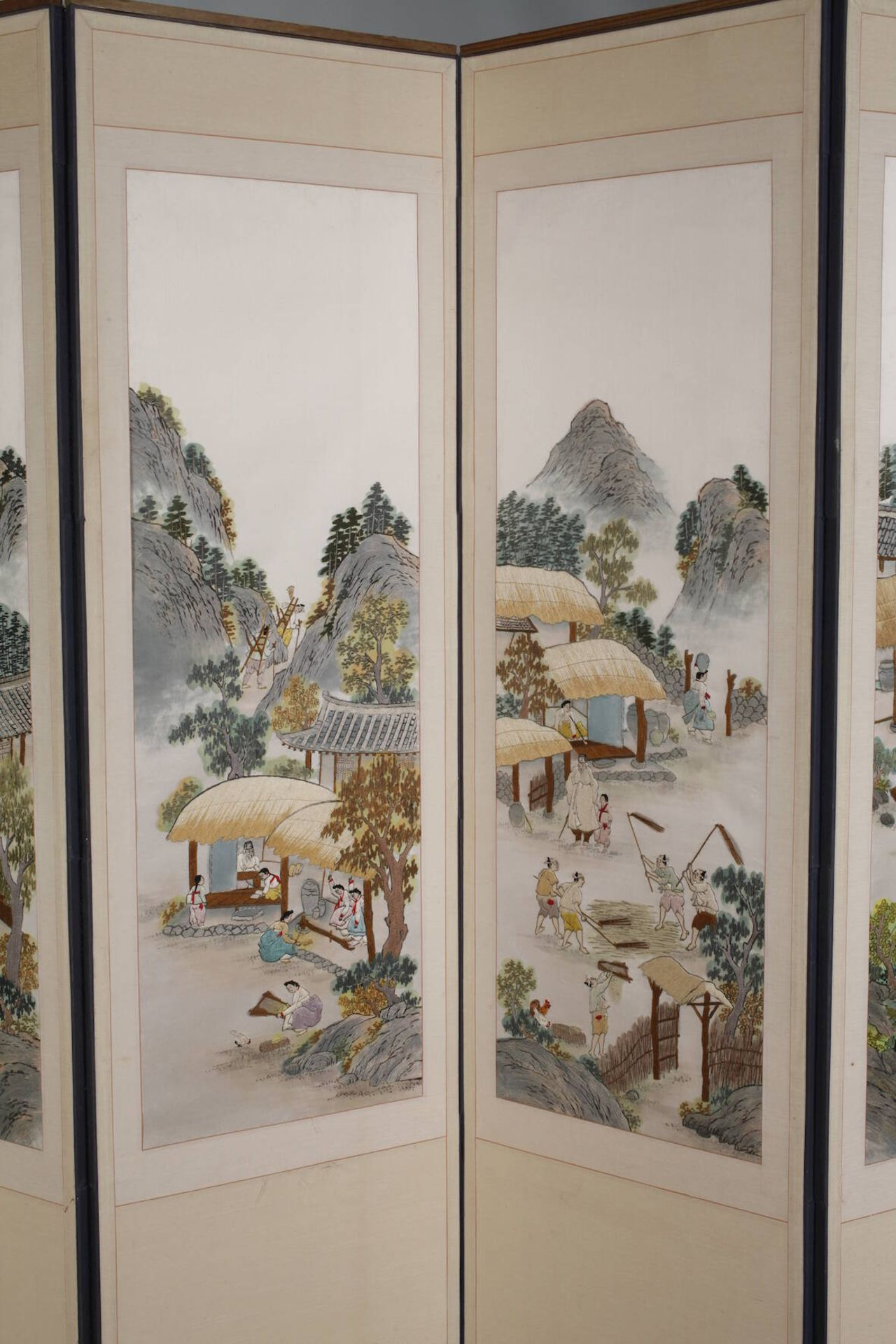 Large Asian screen - Image 3 of 8