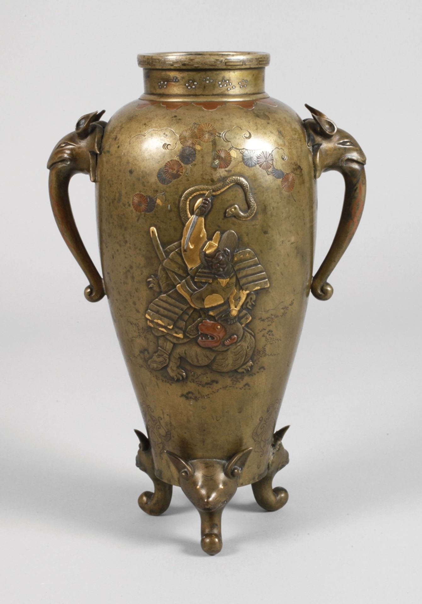 Bronze vase Japan