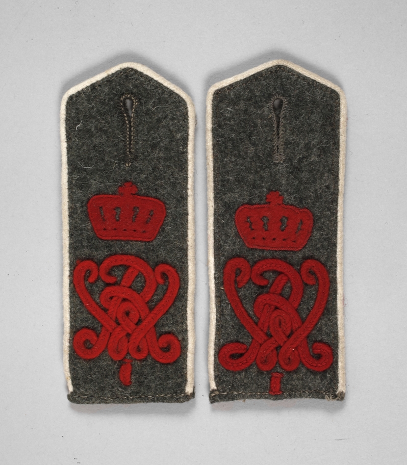 Pair of epaulettes from the 1st World War