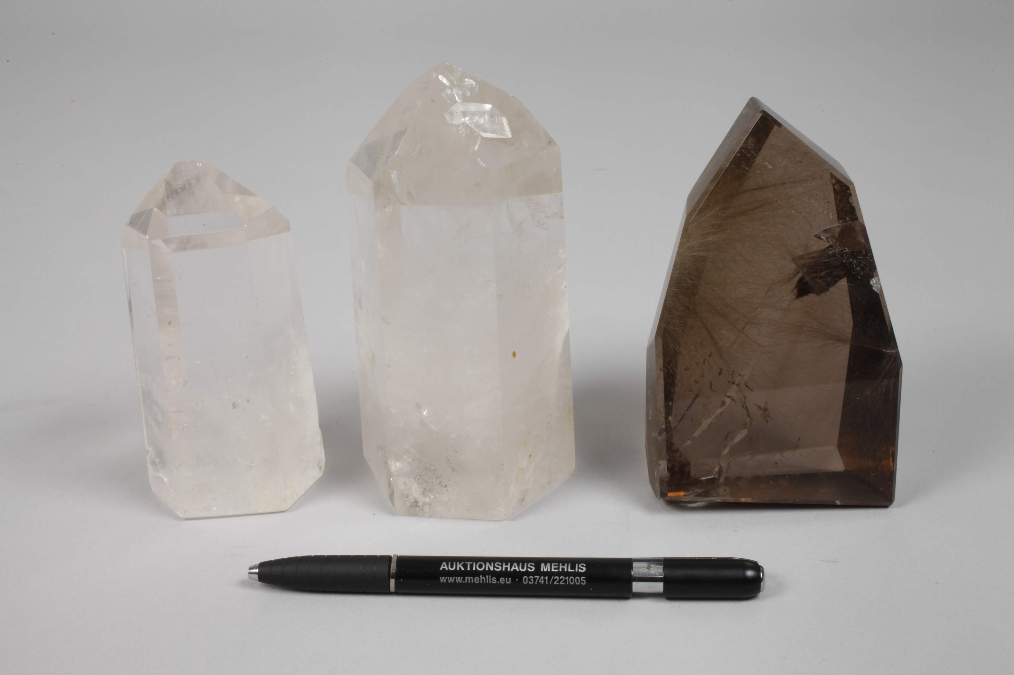 A collection of rock crystal and smoky quartz - Image 2 of 5