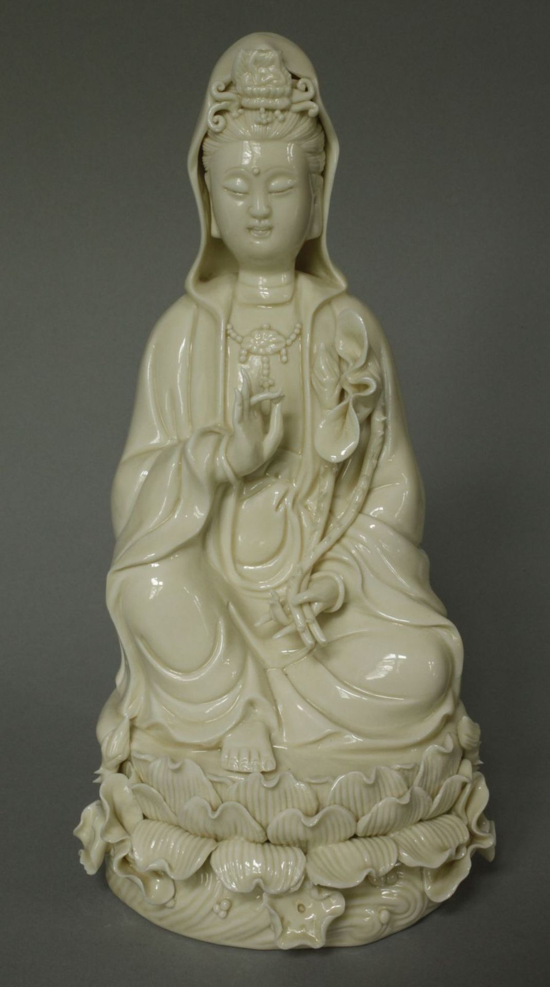 Three porcelain figures - Image 12 of 16