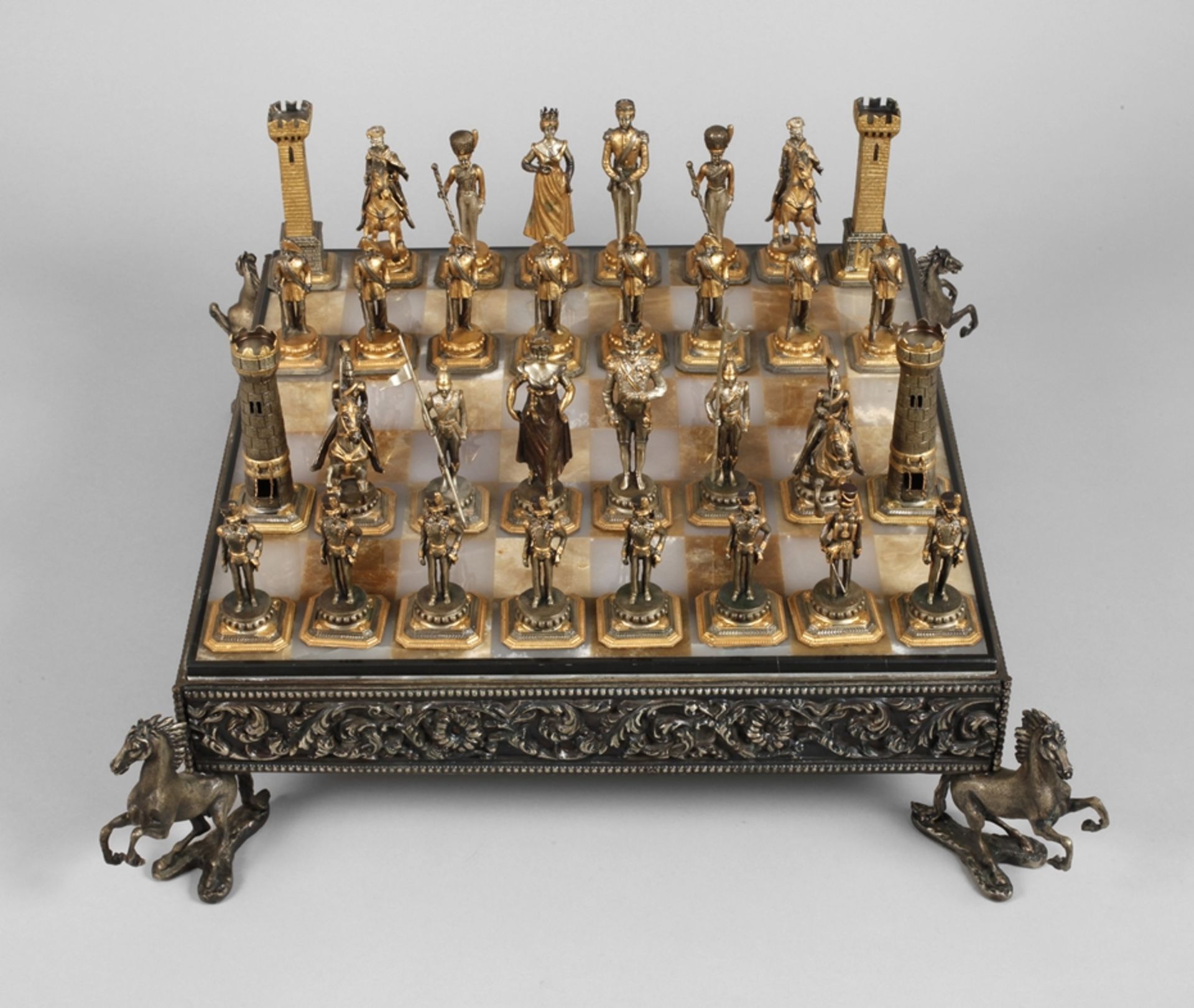 Patriotic chess set