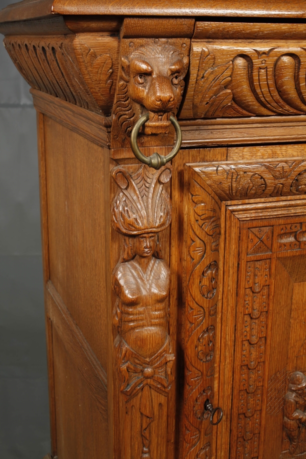 Historicism display cabinet - Image 9 of 14