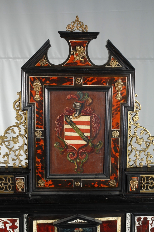 Fine cabinet in the Renaissance style - Image 3 of 18