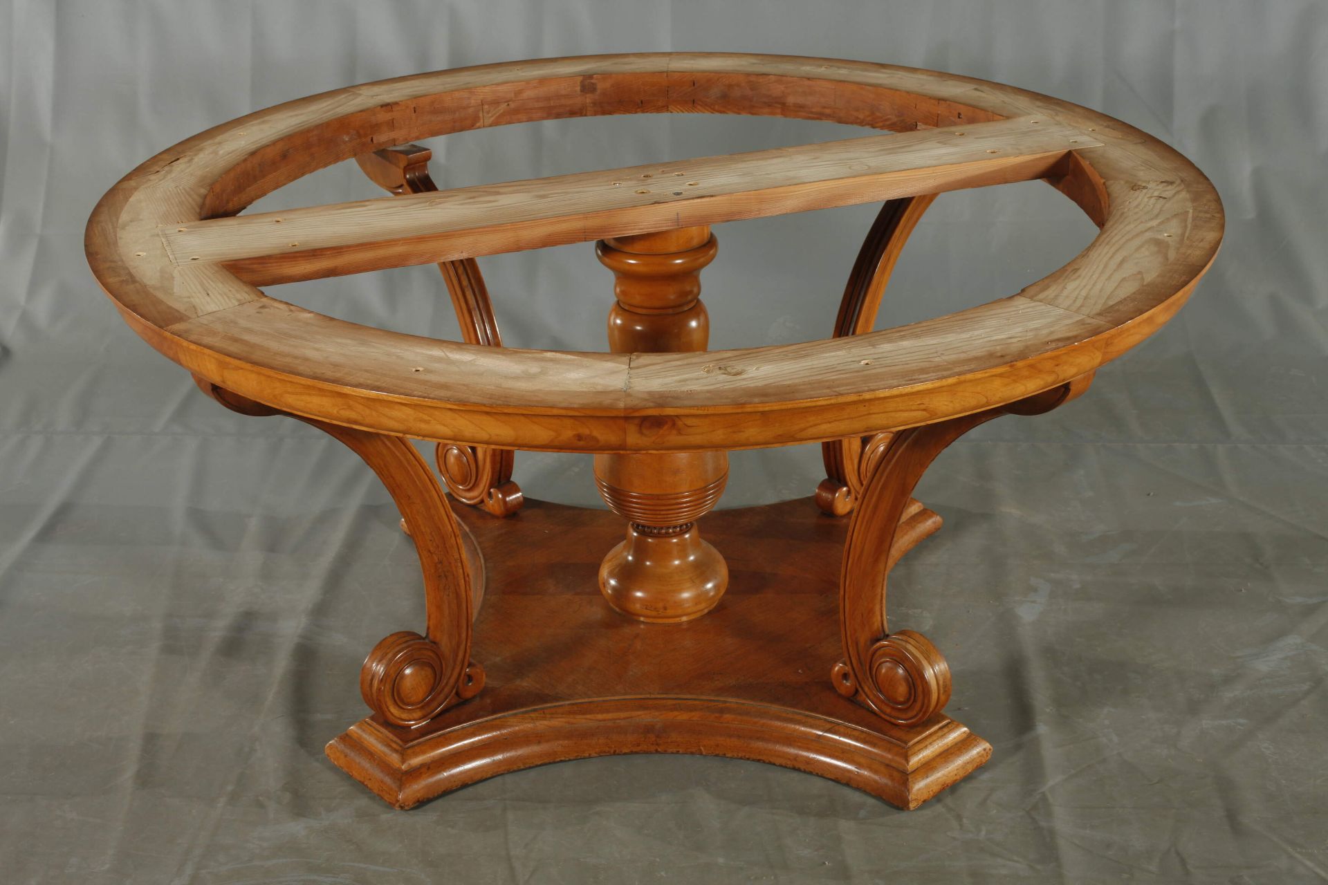 Large Art Nouveau dining table - Image 3 of 5