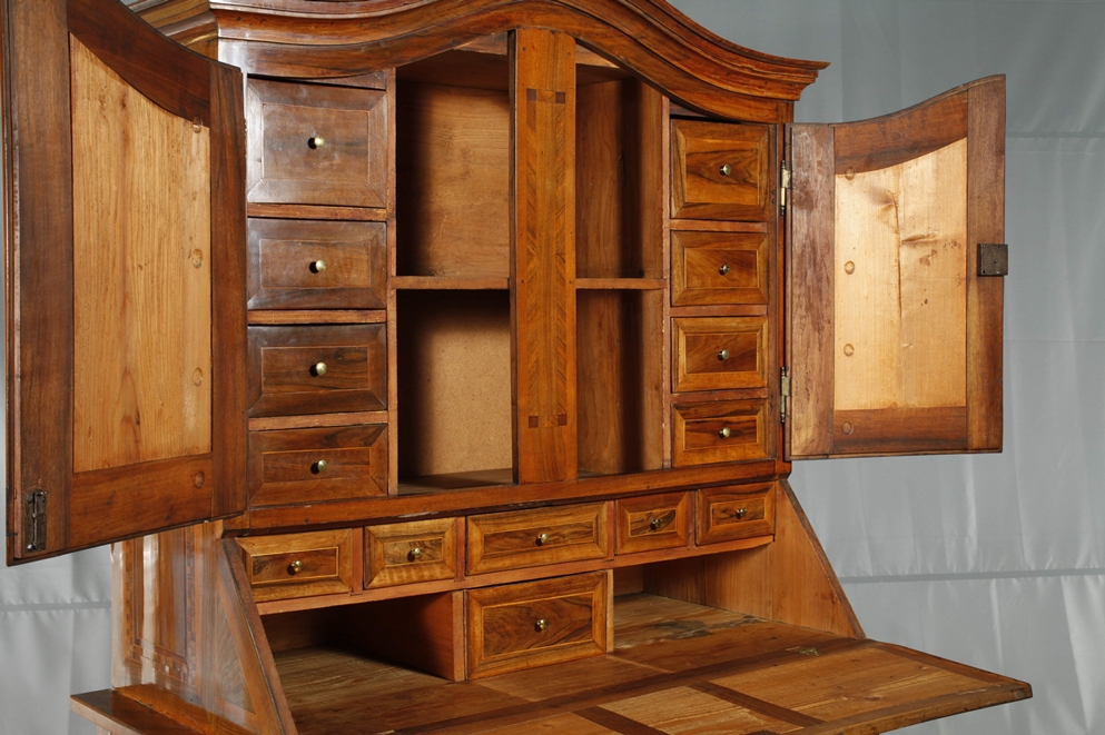 Classical top-mounted secretary  - Image 5 of 11