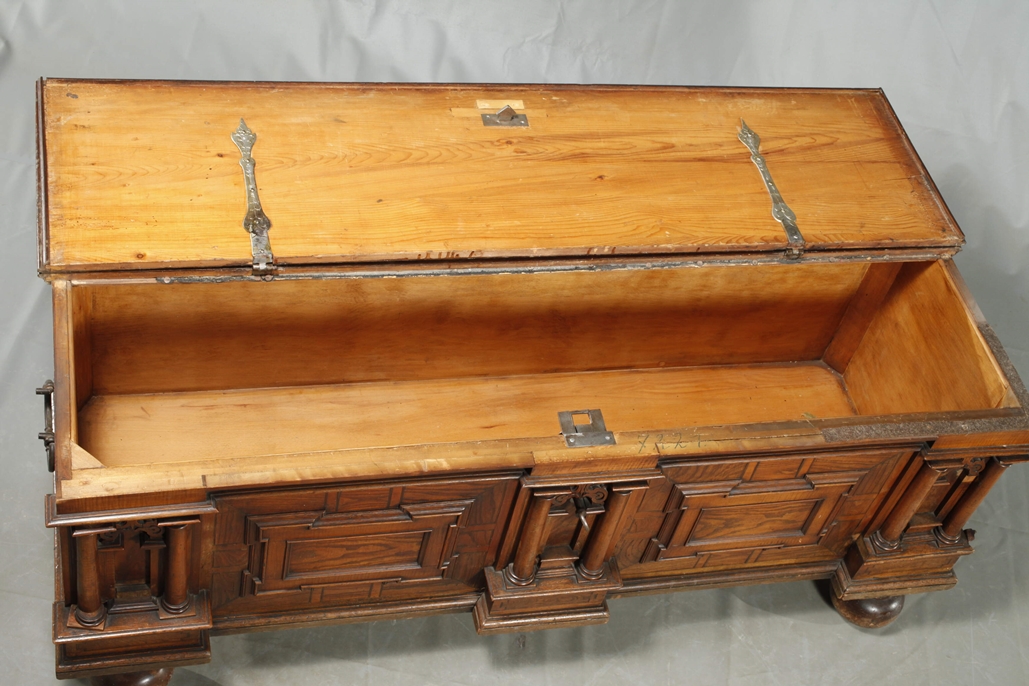 Renaissance chest - Image 6 of 9