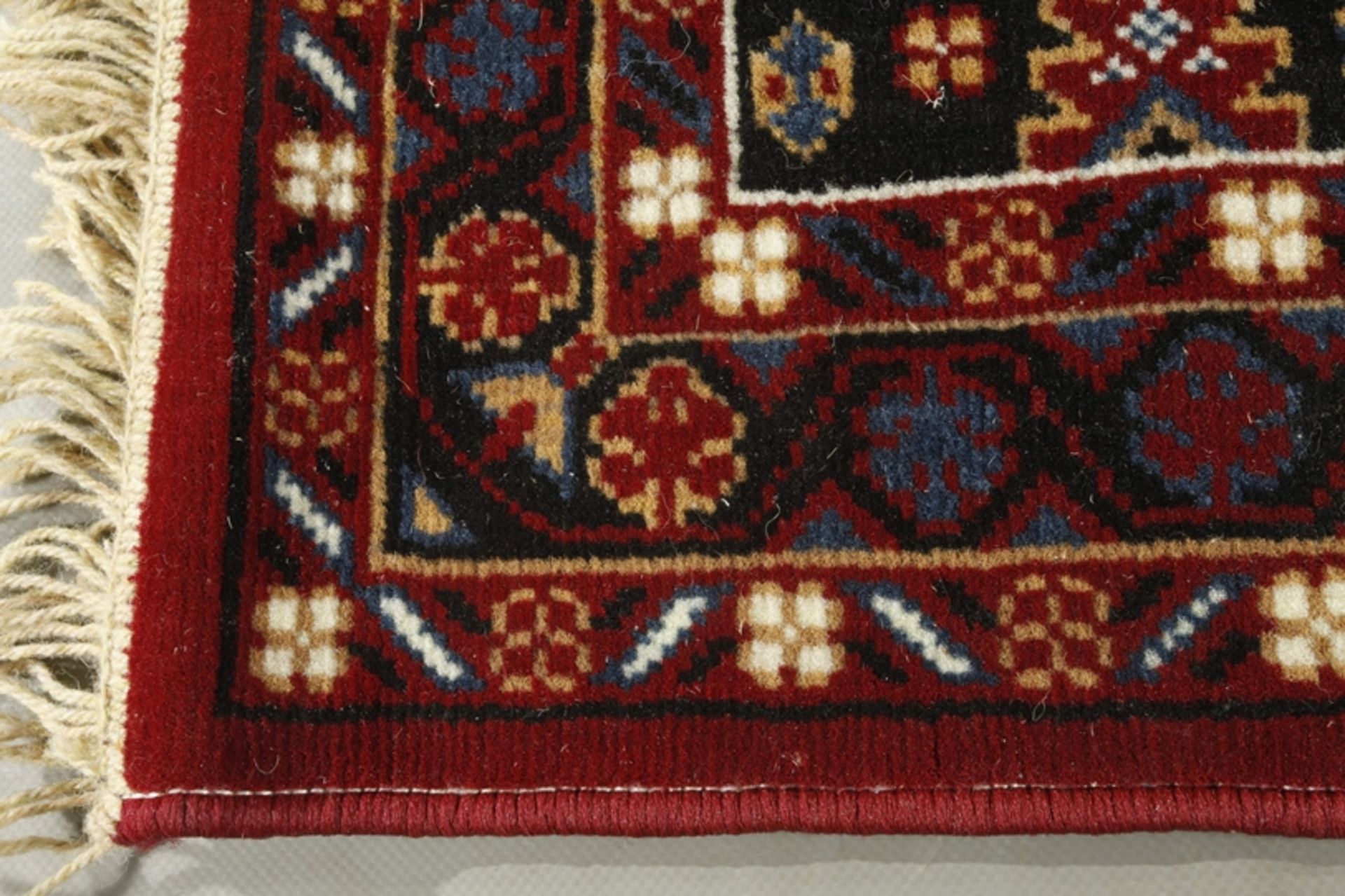 Carpet with Shirvan motif - Image 2 of 3