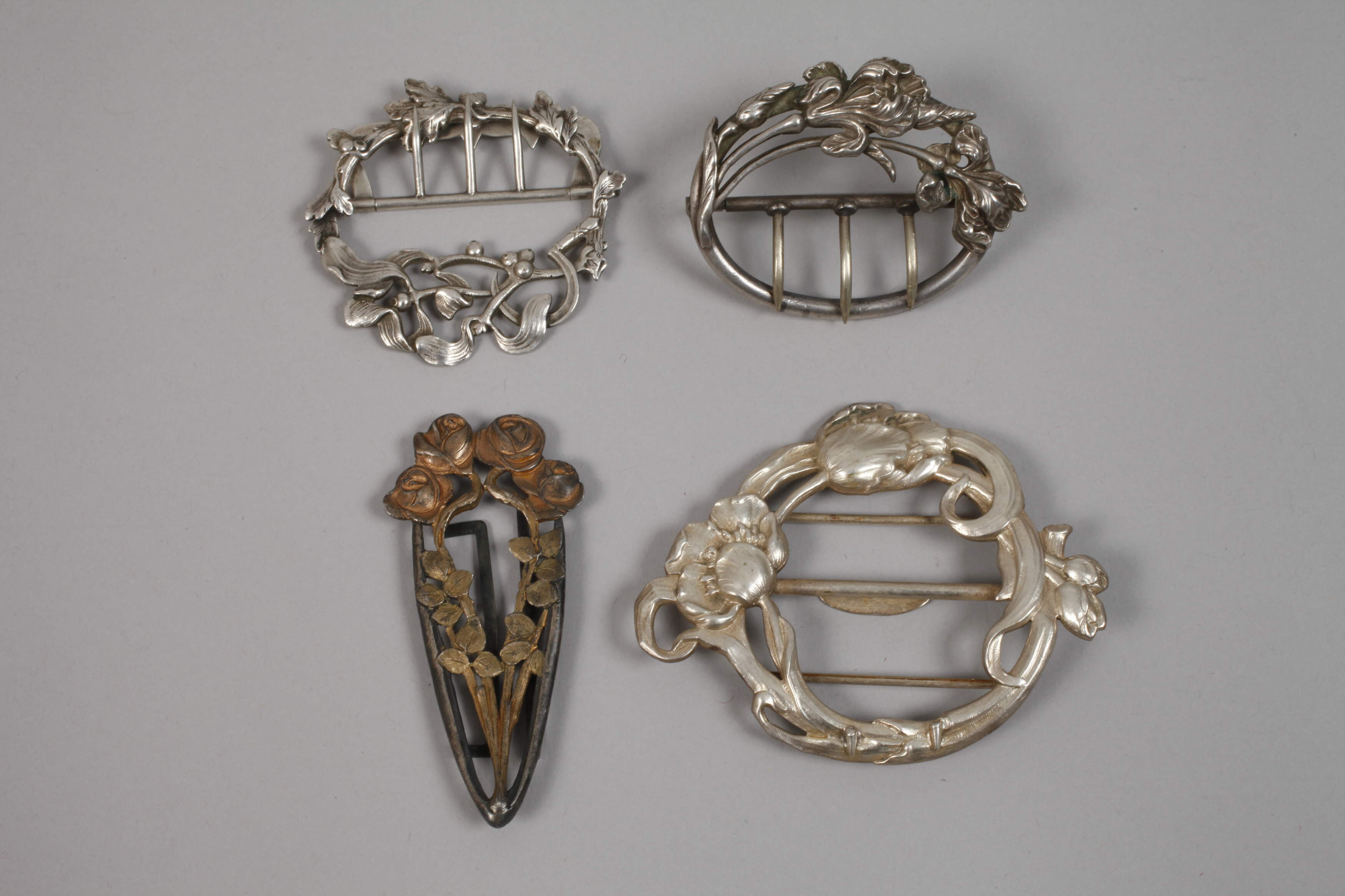 A collection of belt buckles - Image 3 of 3